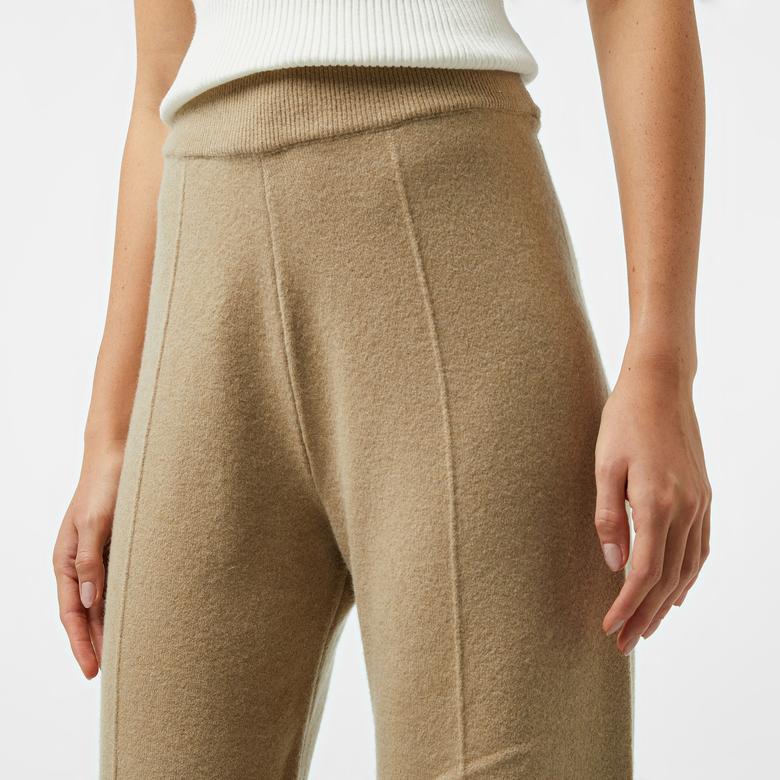 Kadın Relaxed Fit Bej Pantolon