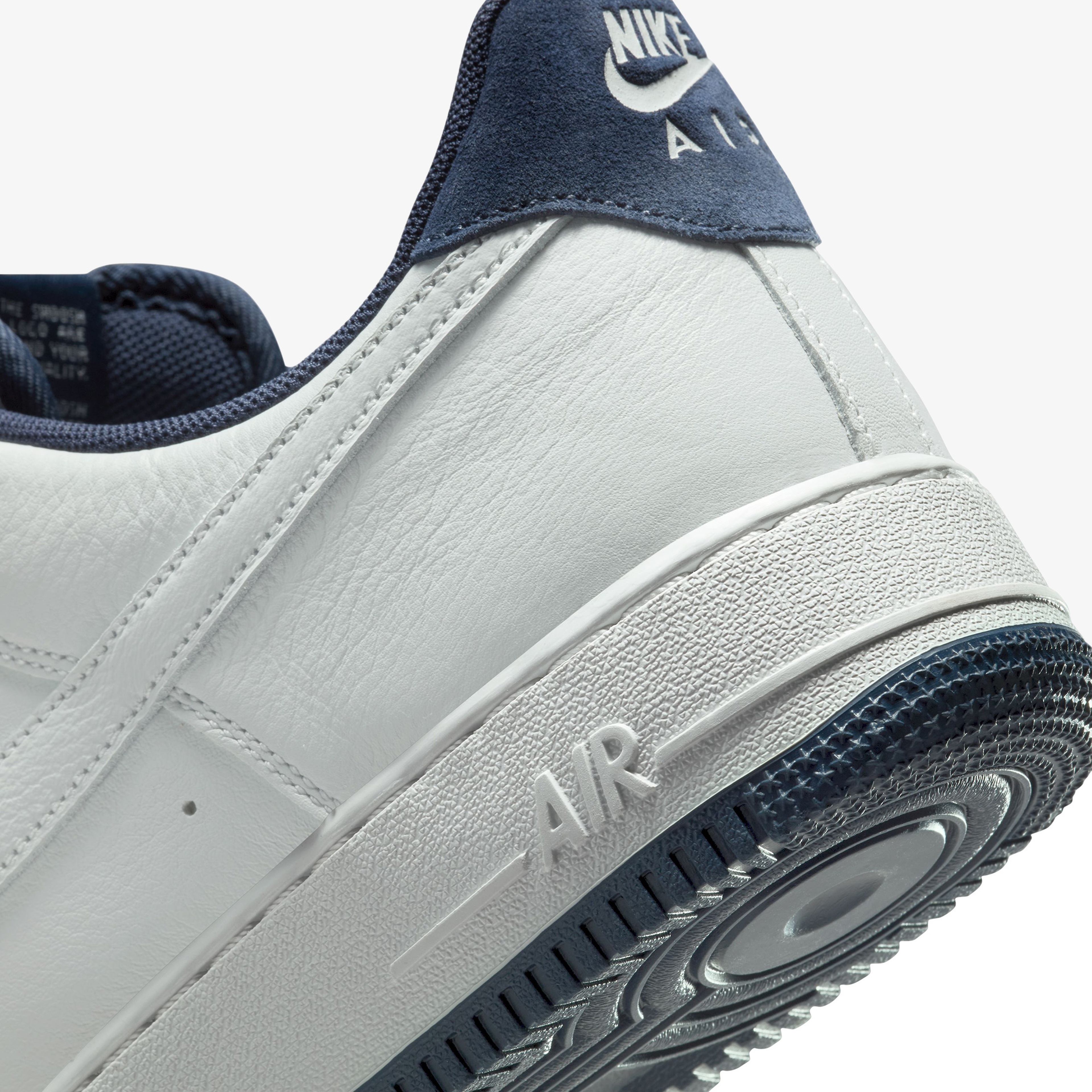 Nike Air Force 1 '07 LV8 Erkek Beyaz Sneaker