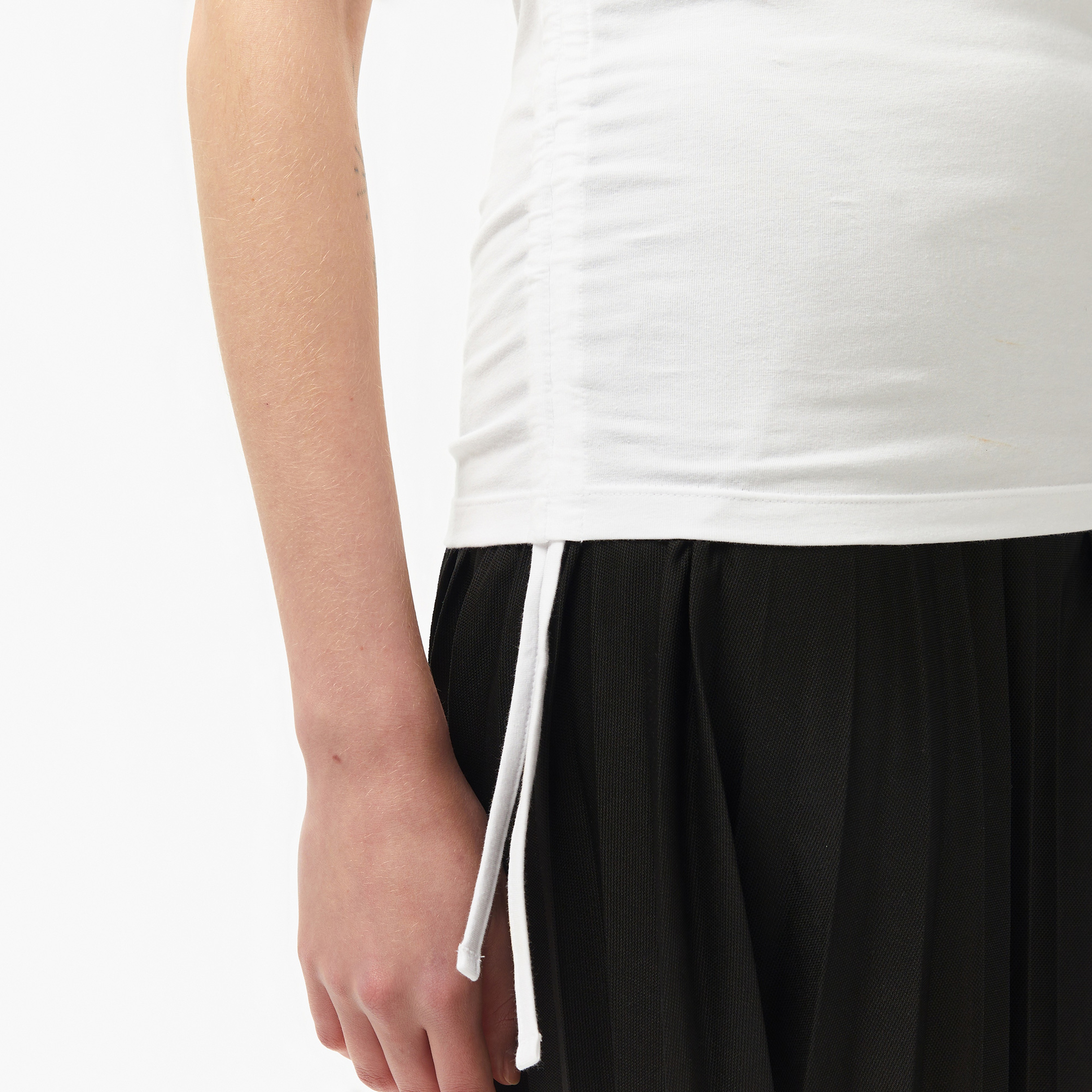 Kadın Slim Fit Kolsuz Bisiklet Yaka Beyaz T-Shirt