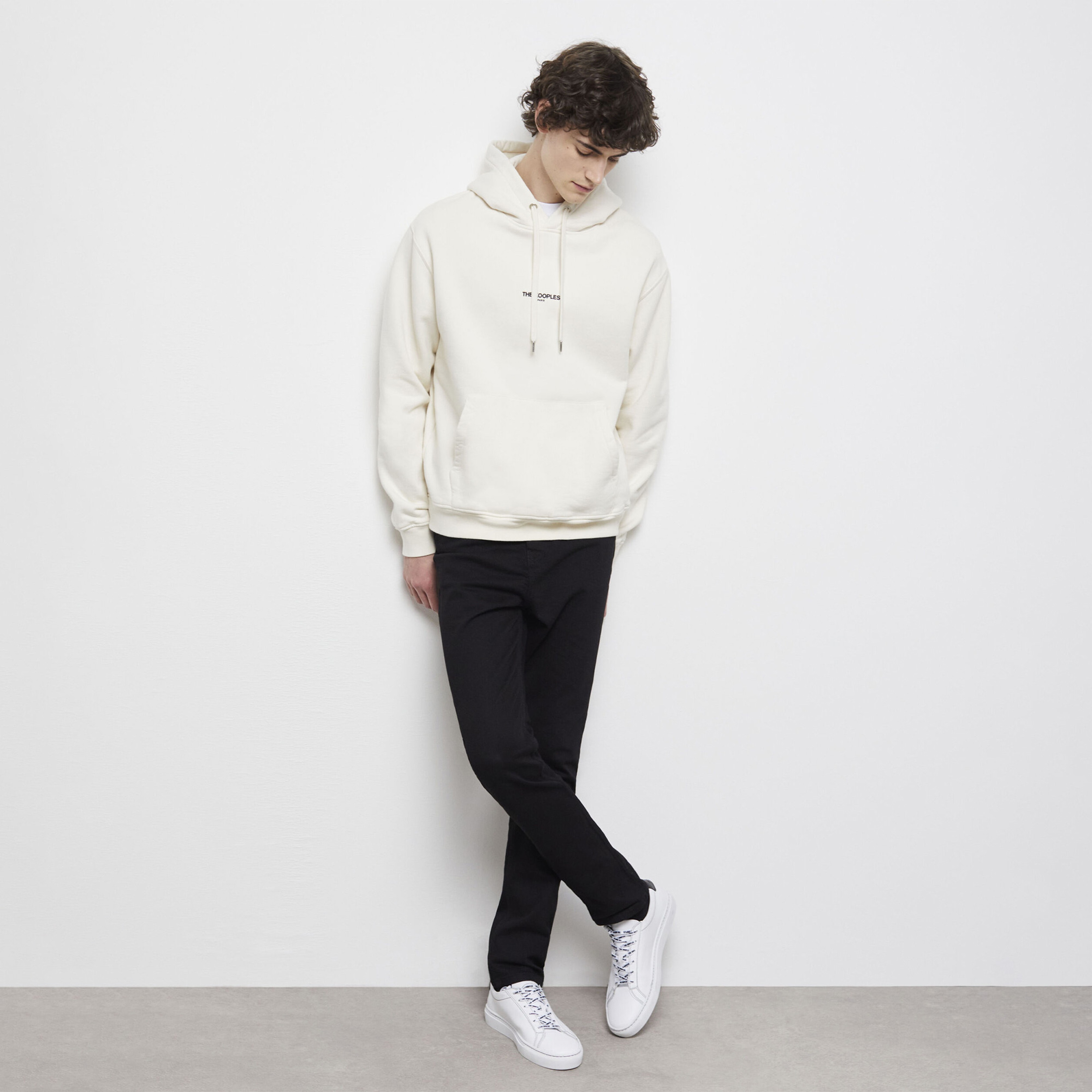 ERKEK KAPÜŞONLU LOGO BASKILI BEYAZ SWEATSHIRT