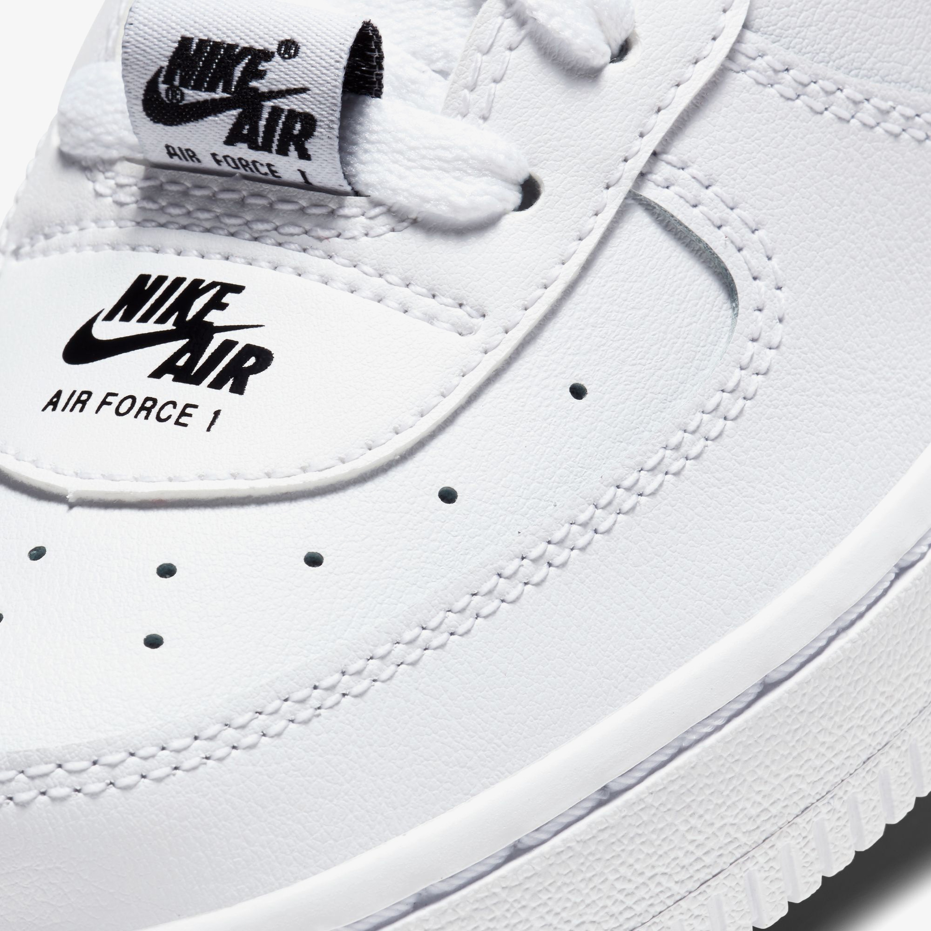 Nike Air Force 1 LV8 3 Çocuk Siyah Spor Ayakkabı