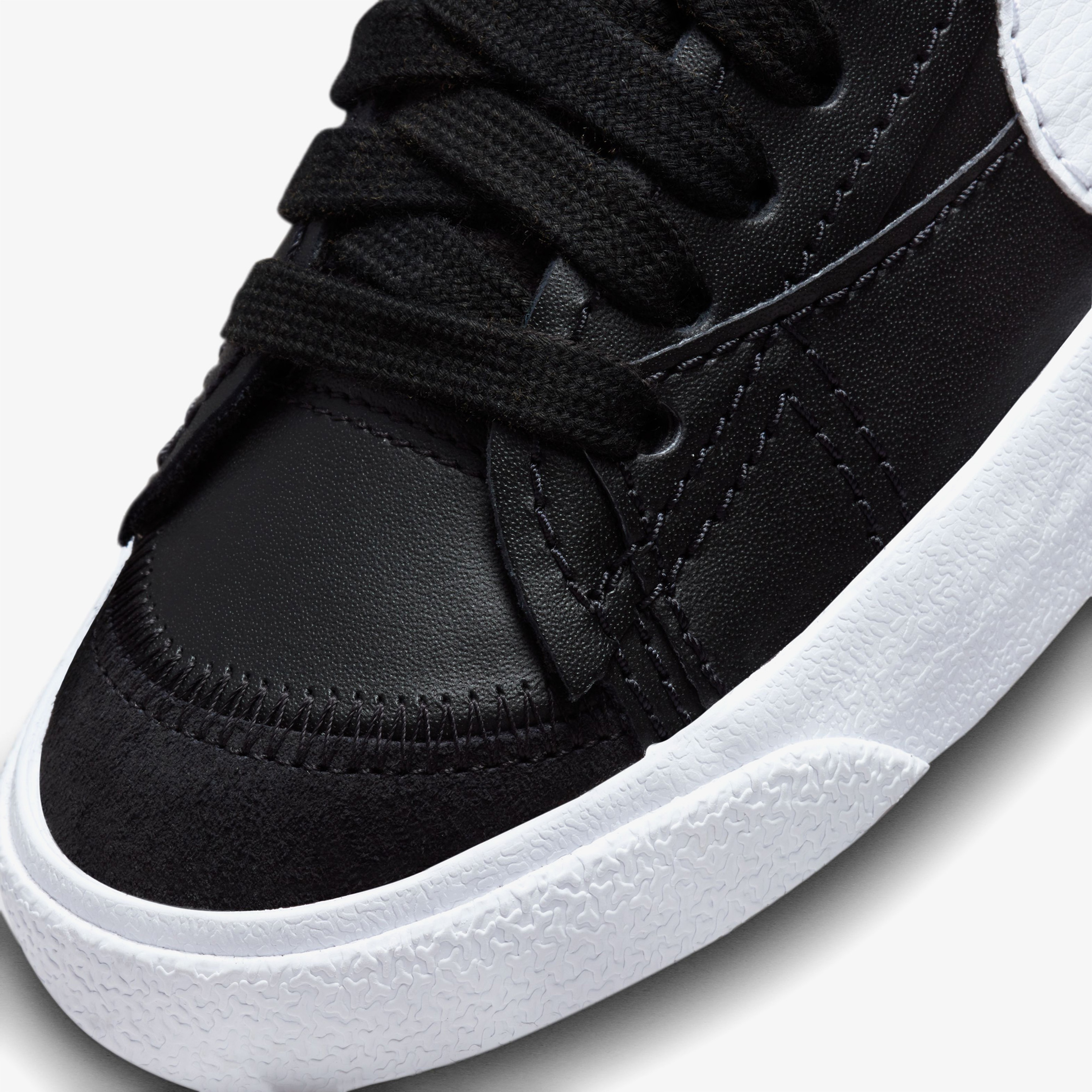 Nike Blazer Low 77 Jumbo Kadın Siyah Sneaker