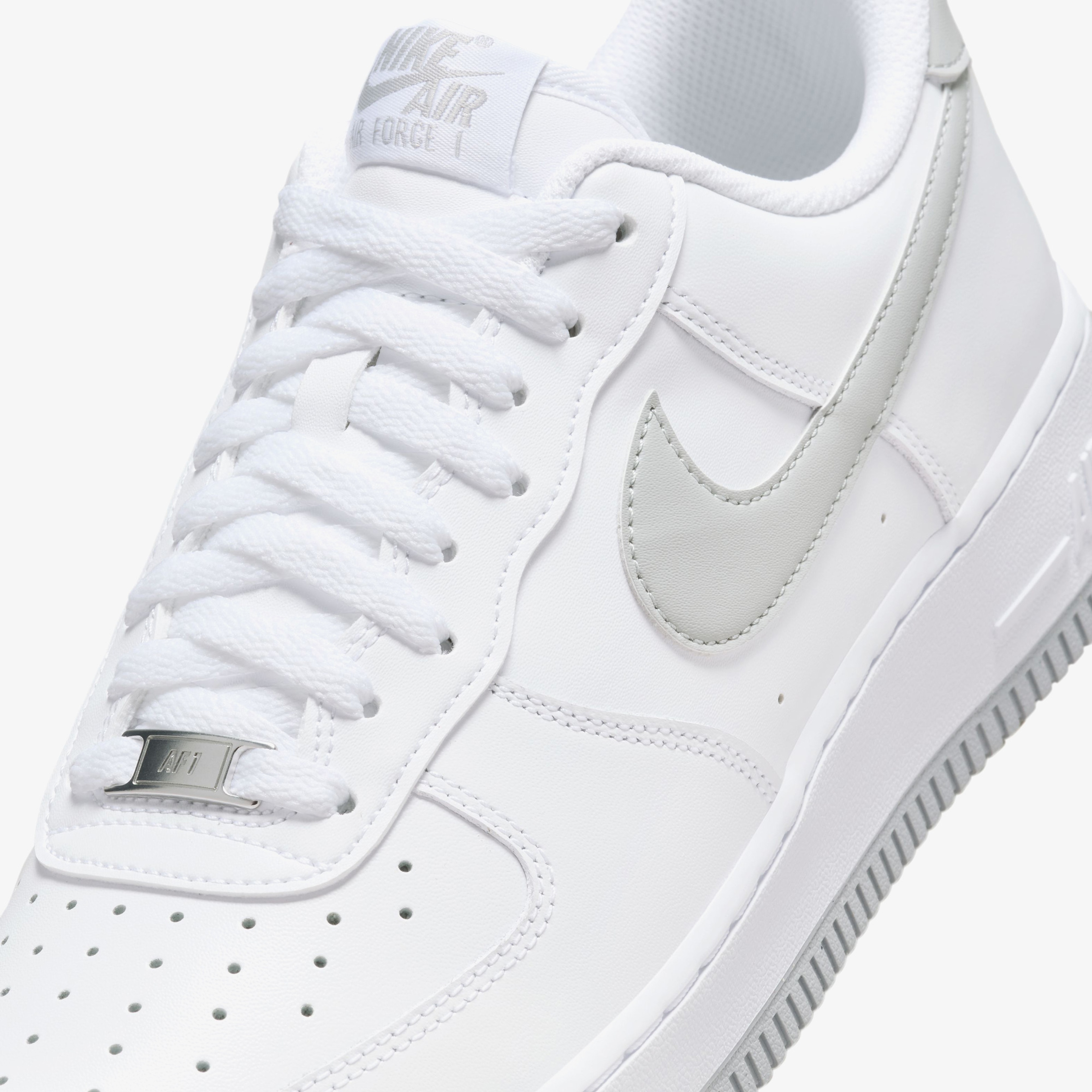 Nike Air Force 1 07 Sportswear Erkek Beyaz Spor Ayakkabı