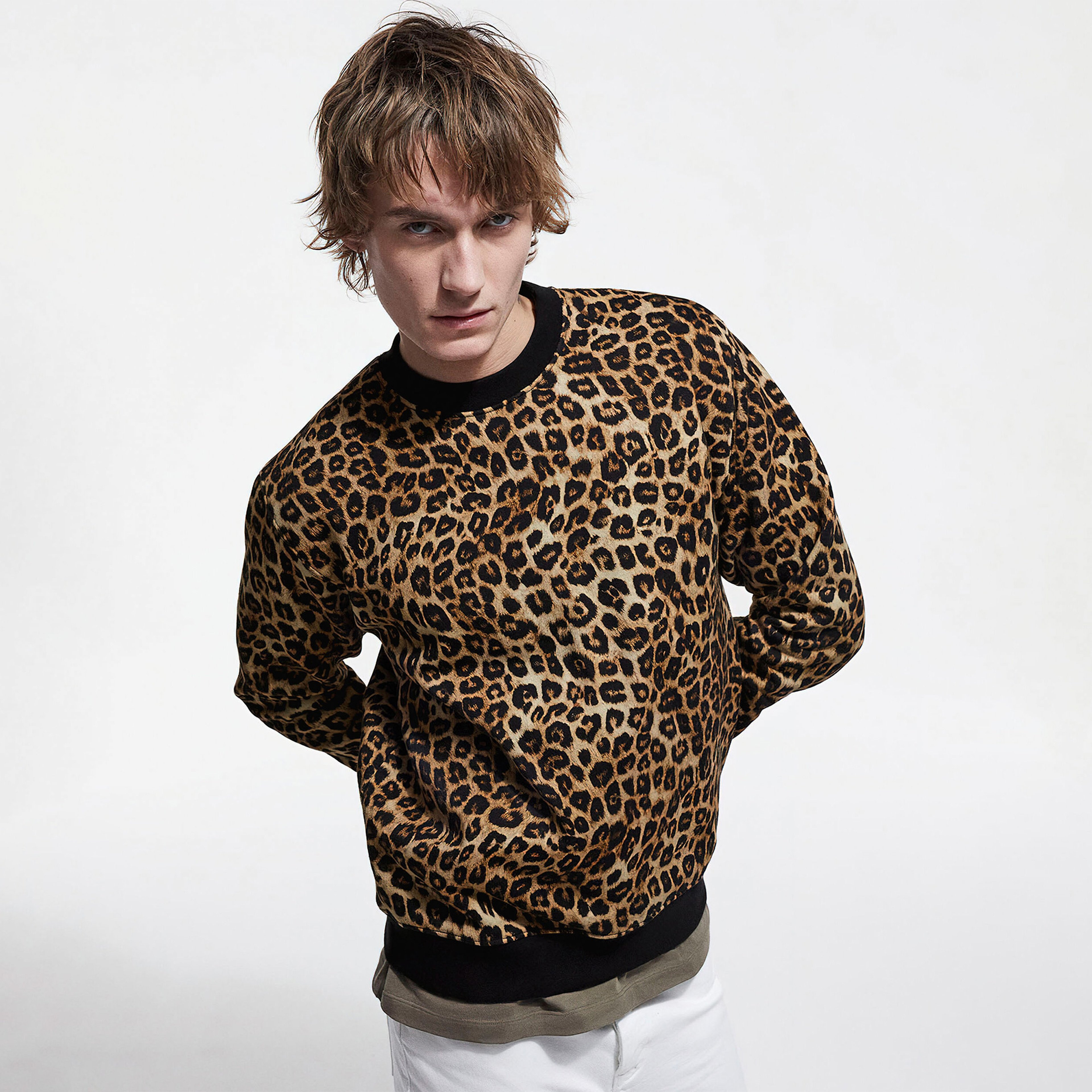 ERKEK LEOPAR DESENLİ SWEATSHİRT
