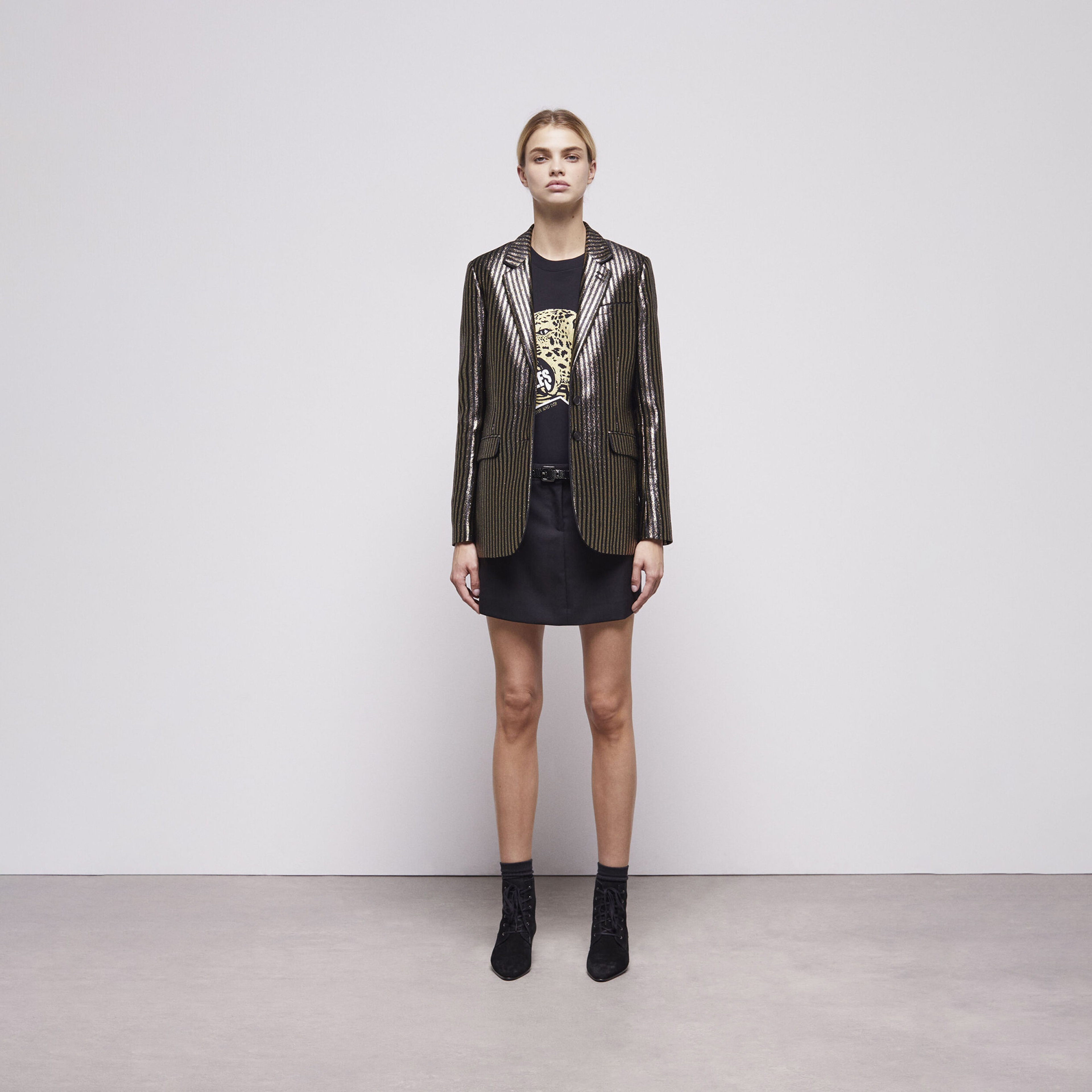 KADIN ÇİZGİLİ SİYAH CEKET