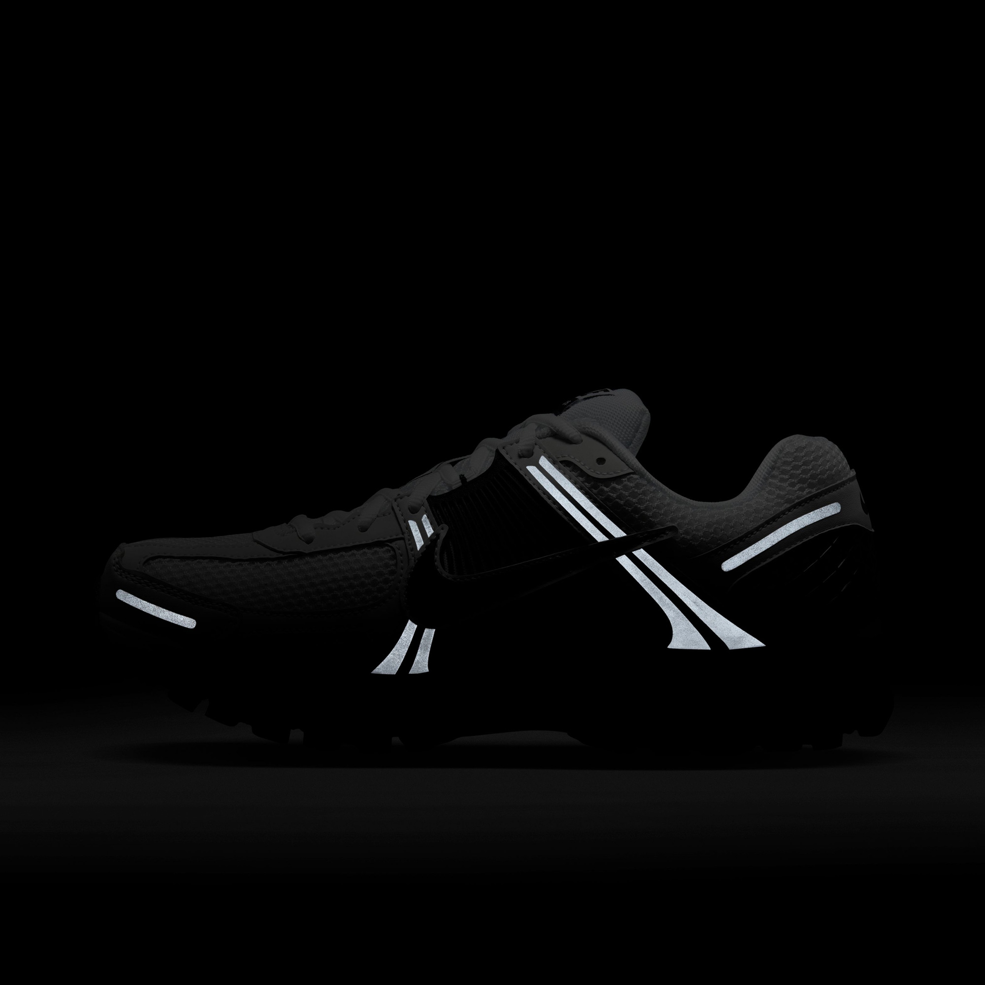 Nike Zoom Vomero 5 Erkek Beyaz Sneaker