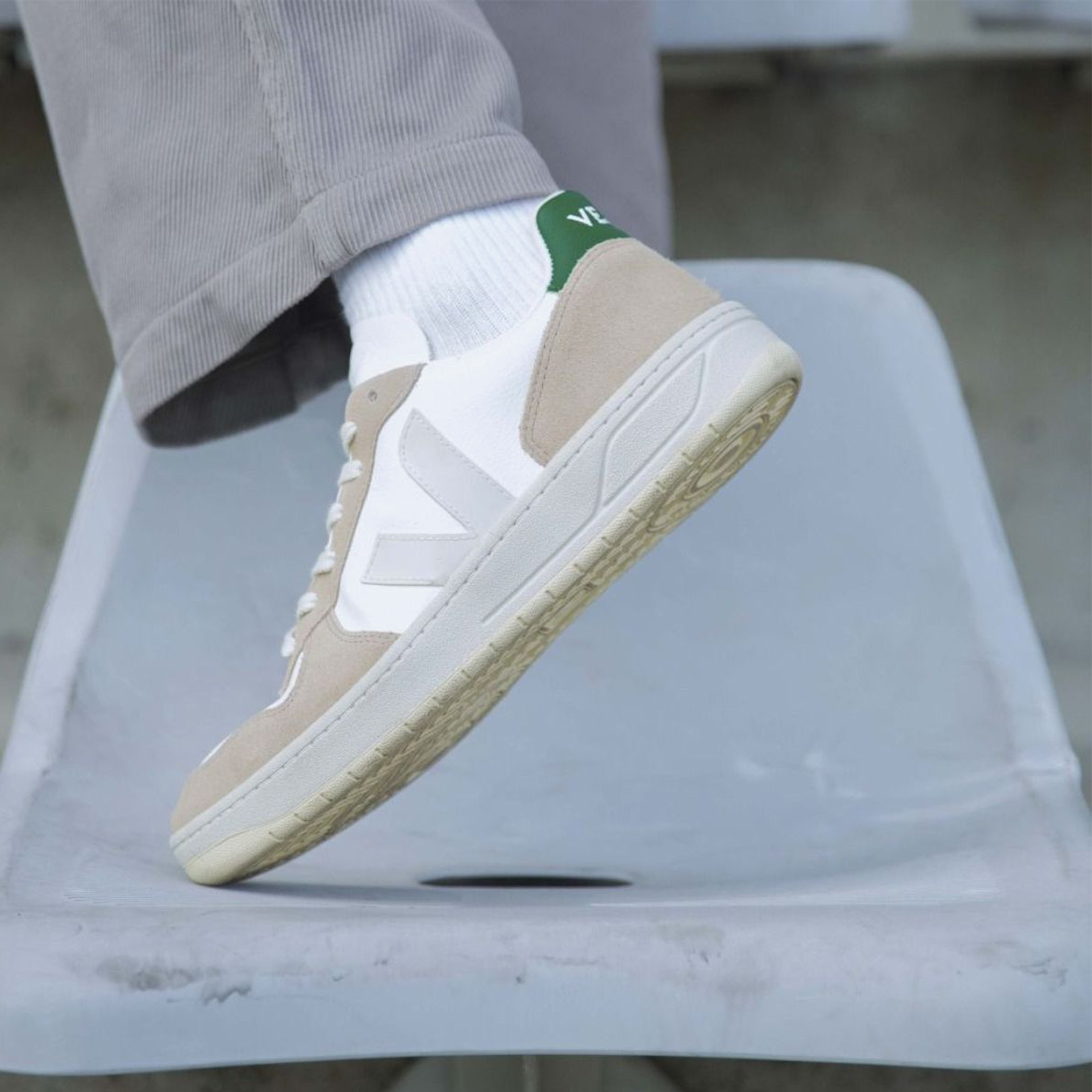 Veja V-10 Chromefree Leather Kadın Beyaz/Sarı Sneaker