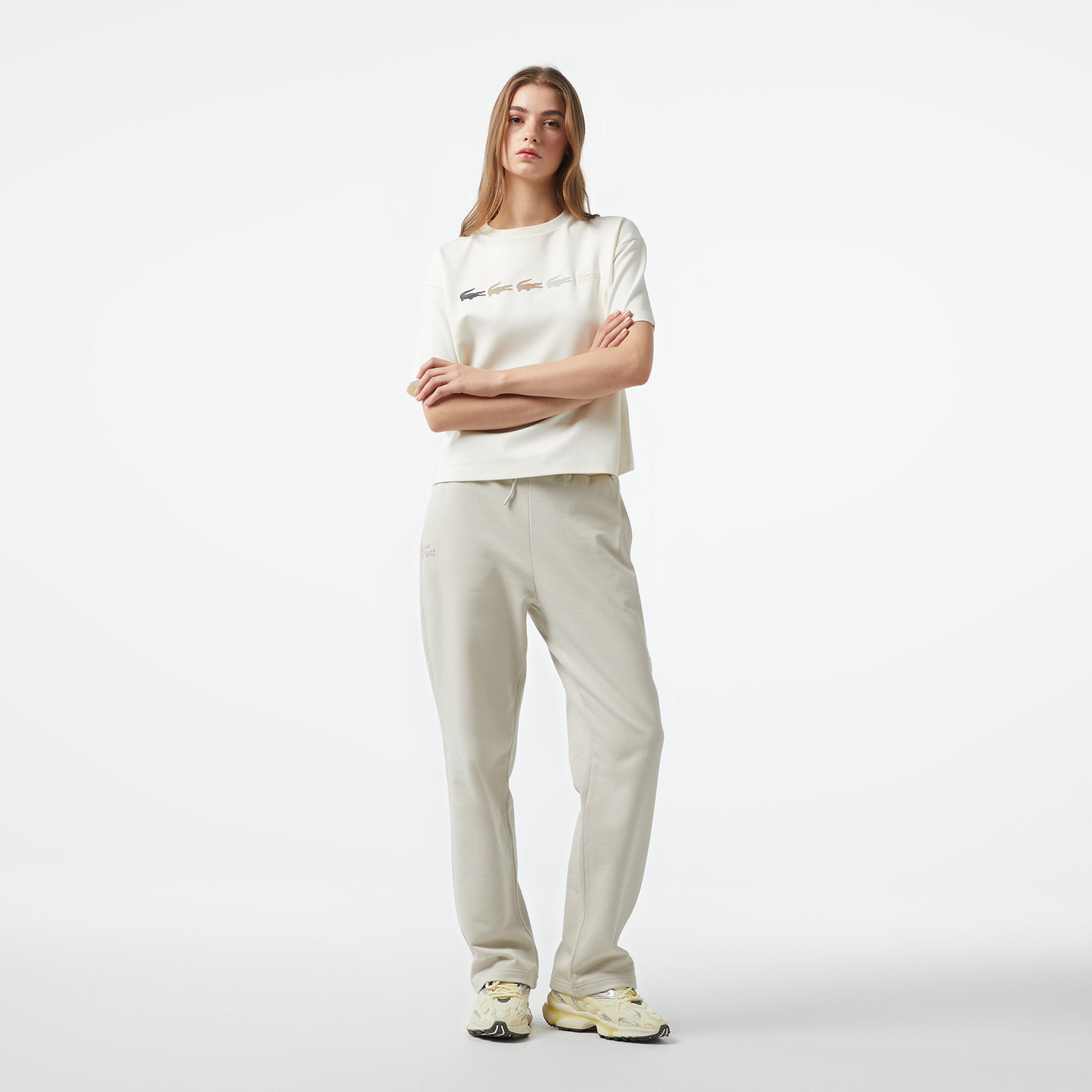 Lacoste x House of SuperStep Kadın Krem T-Shirt