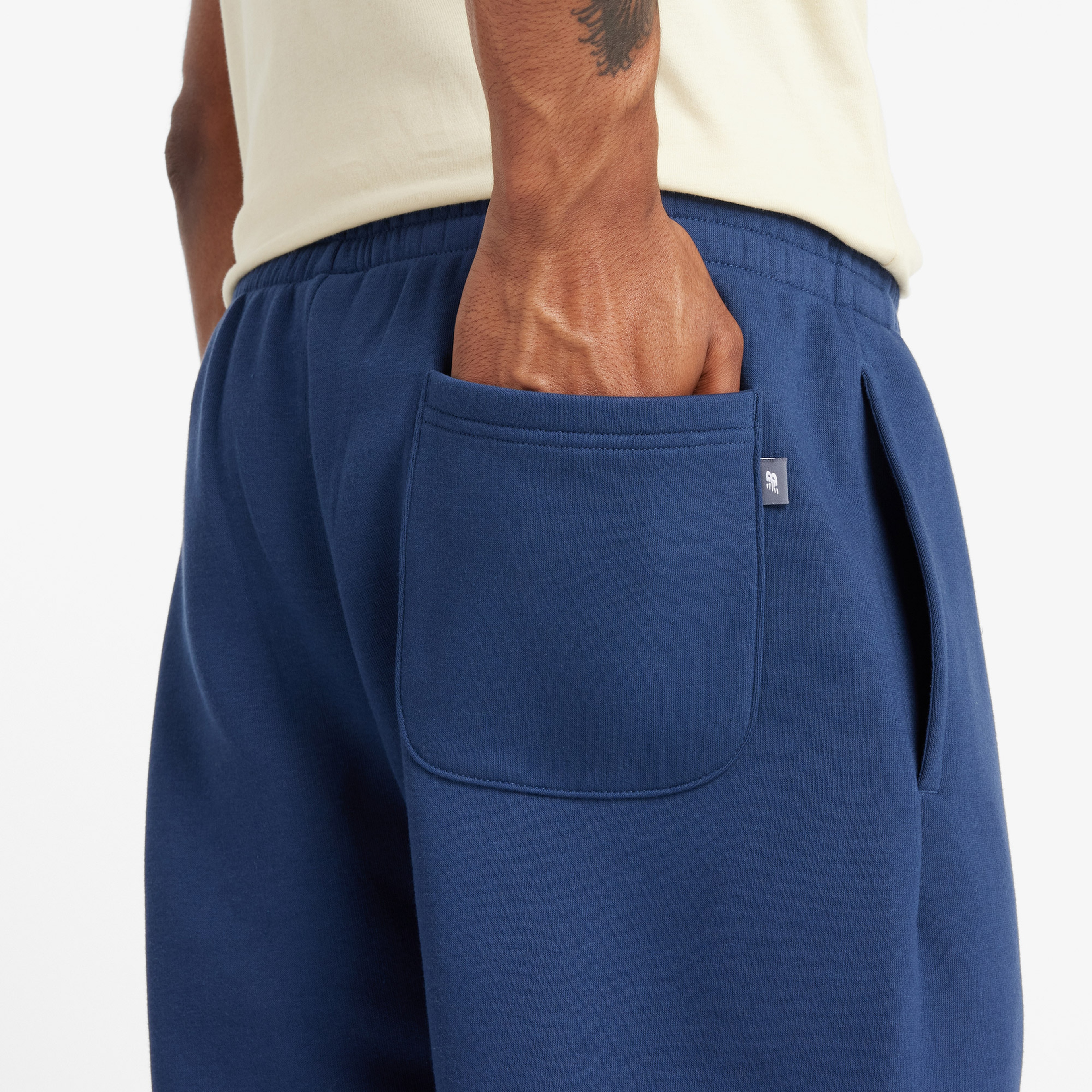 New Balance Sport Essentials Fleece Graphic Jogger Erkek Lacivert Eşofman Altı