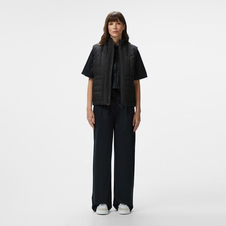 Kadın Regular Fit Dik Yaka Kapitone Siyah Yelek