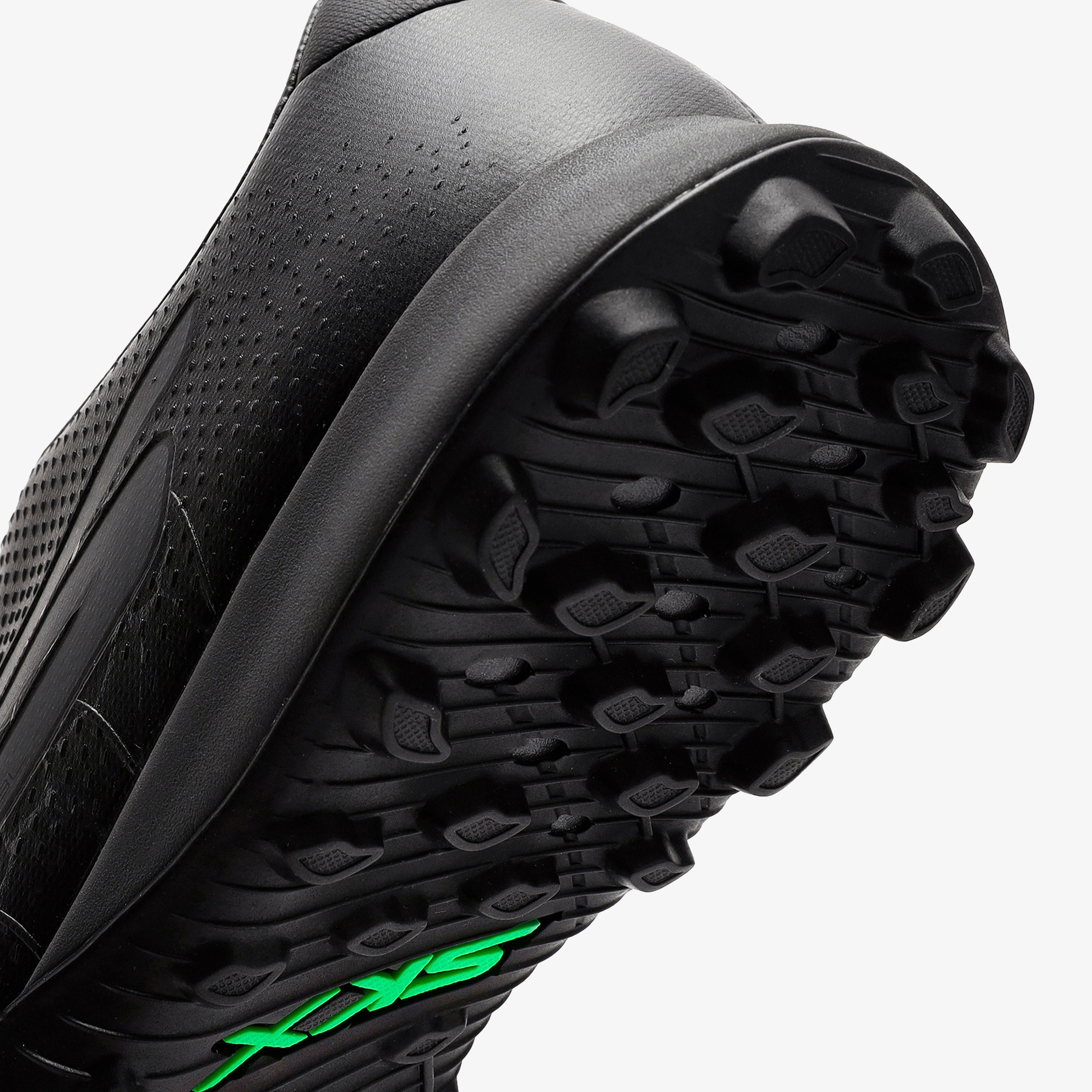 Skechers Erkek Siyah Halı Saha Kramponu