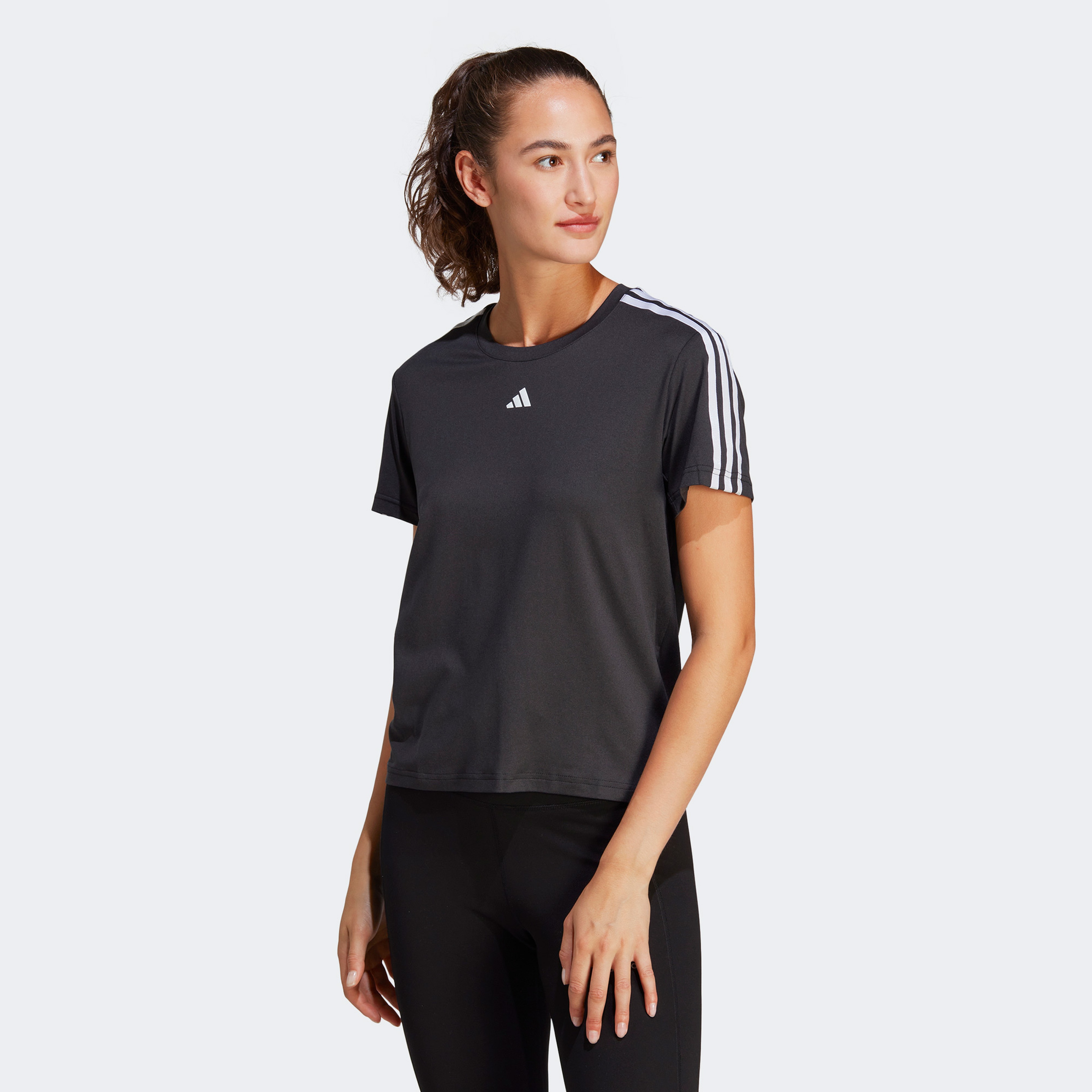 Adidas Kadın Siyah T-Shirt