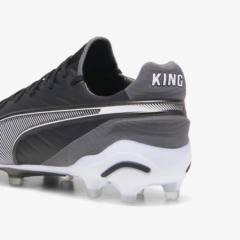 Puma King Ultimate Fg/Ag Erkek Siyah Çim Saha Kramponu