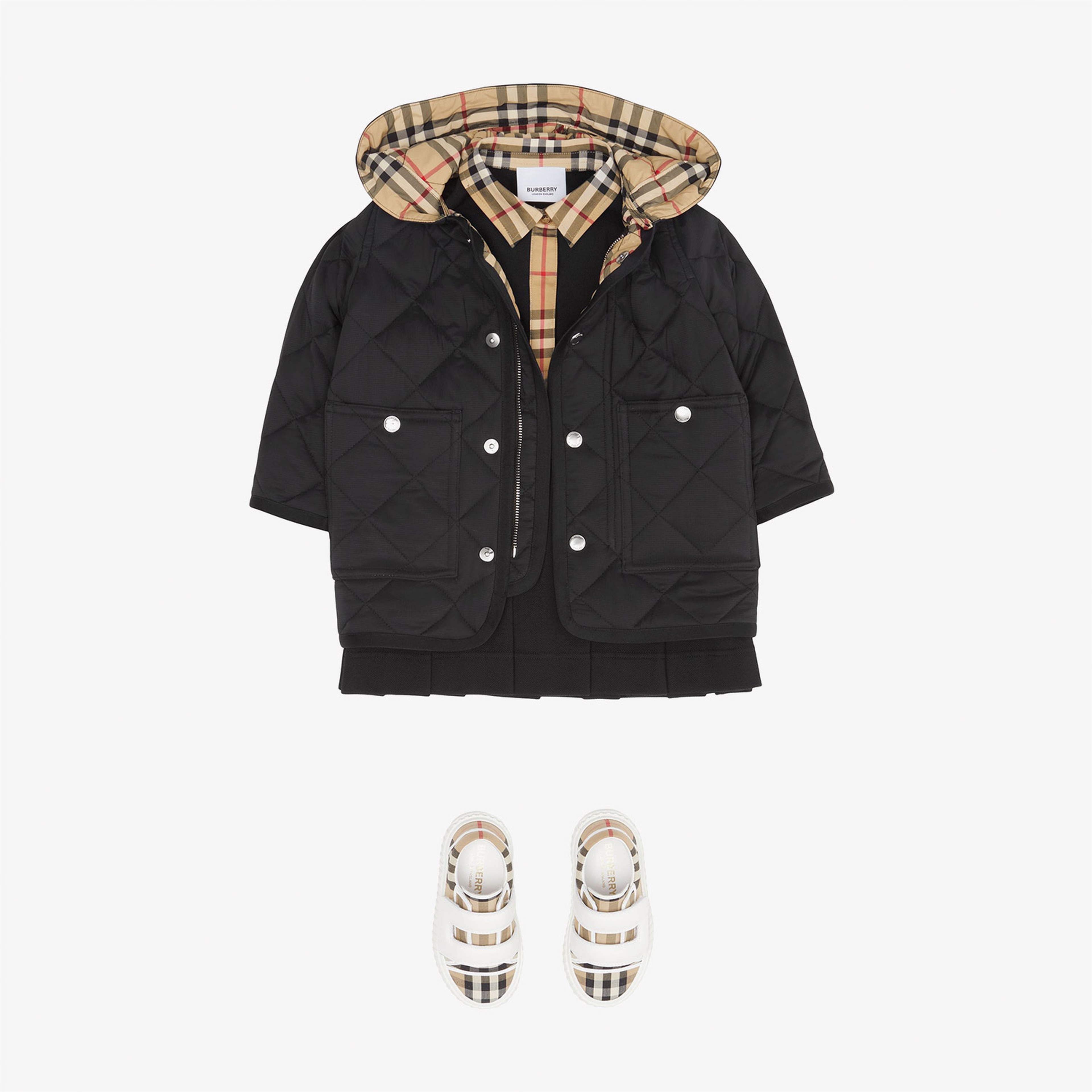 Burberry Siyah Düğmeli Bebek Mont