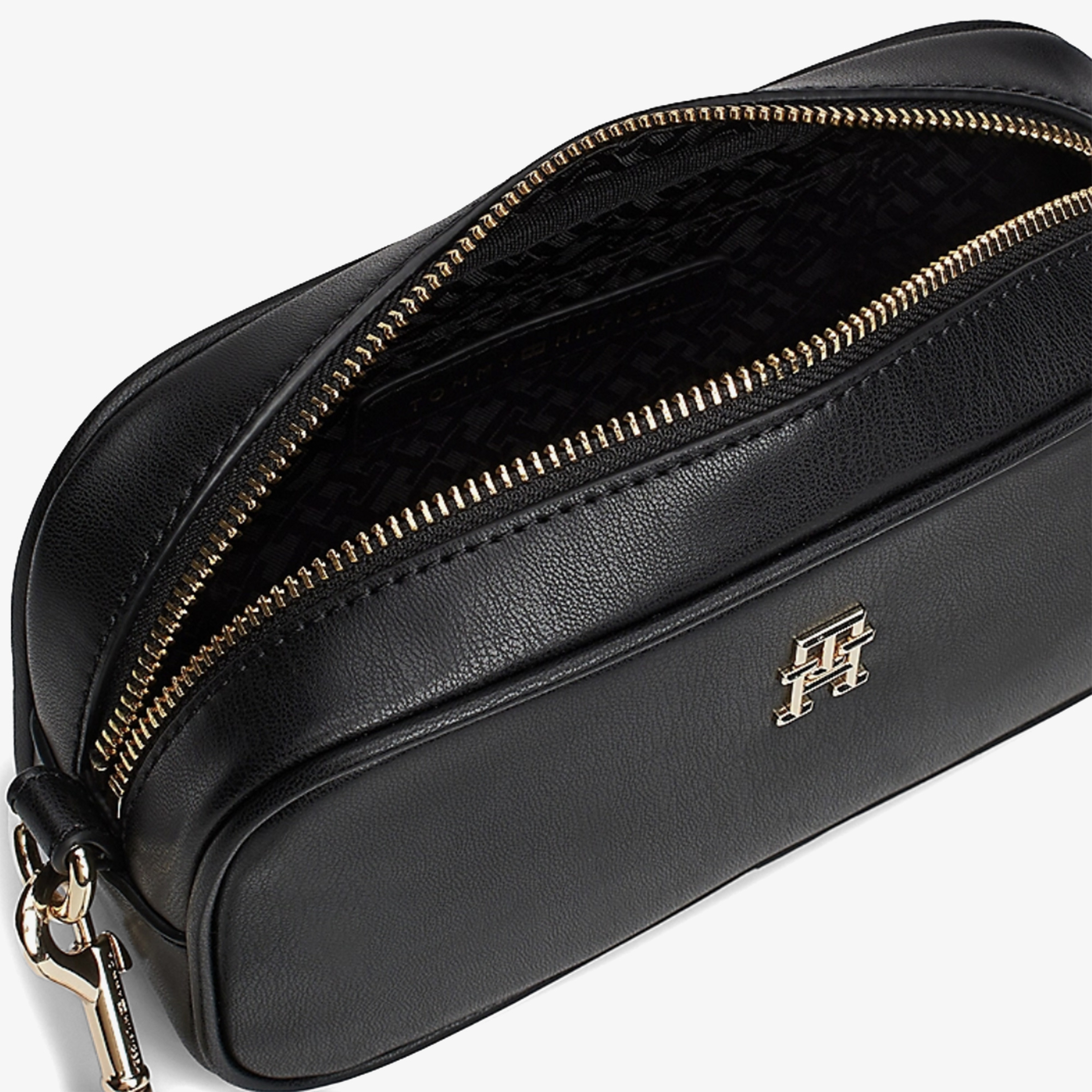 Tommy Hilfiger Kadın Siyah Çanta