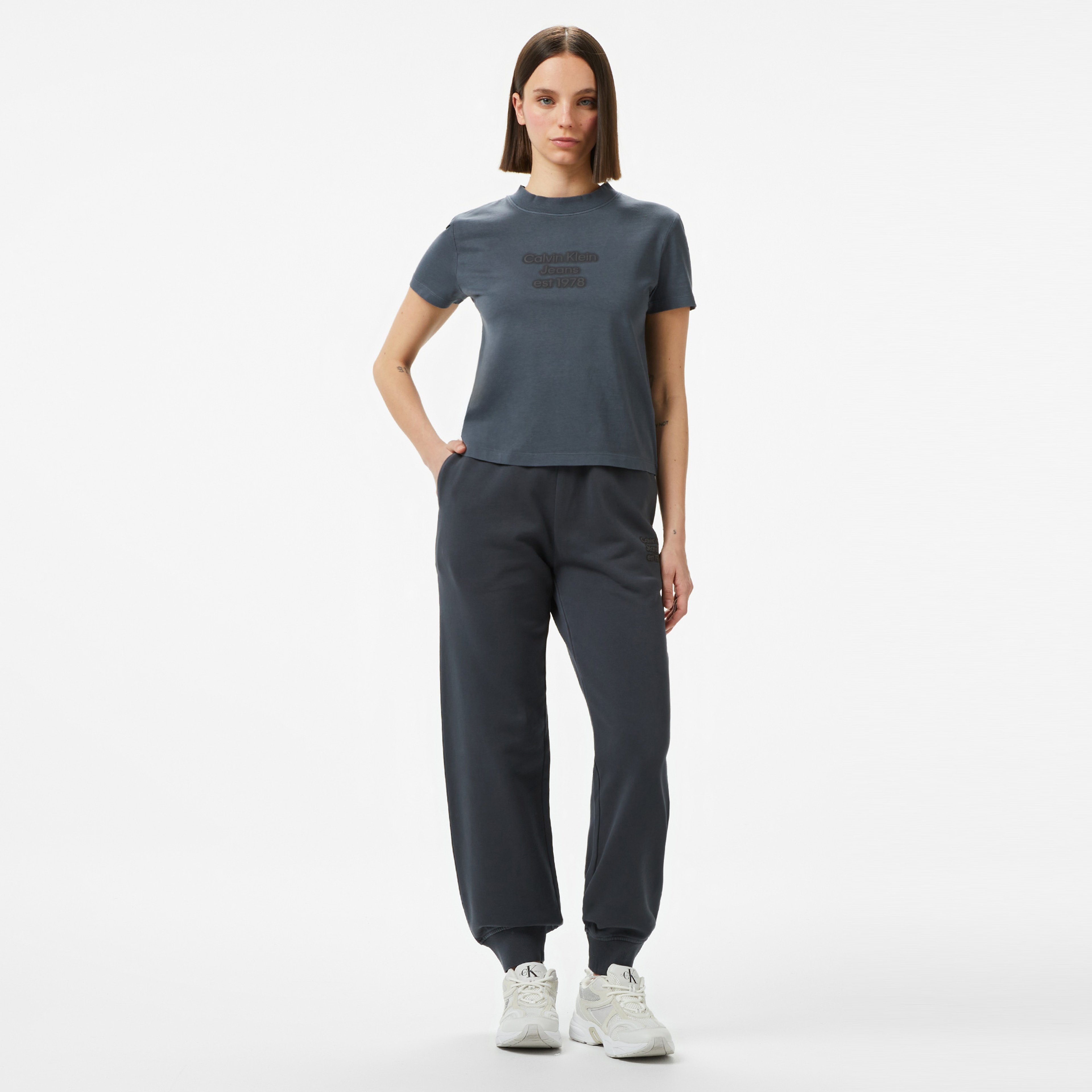 Calvin Klein Kadın Gri T-Shirt