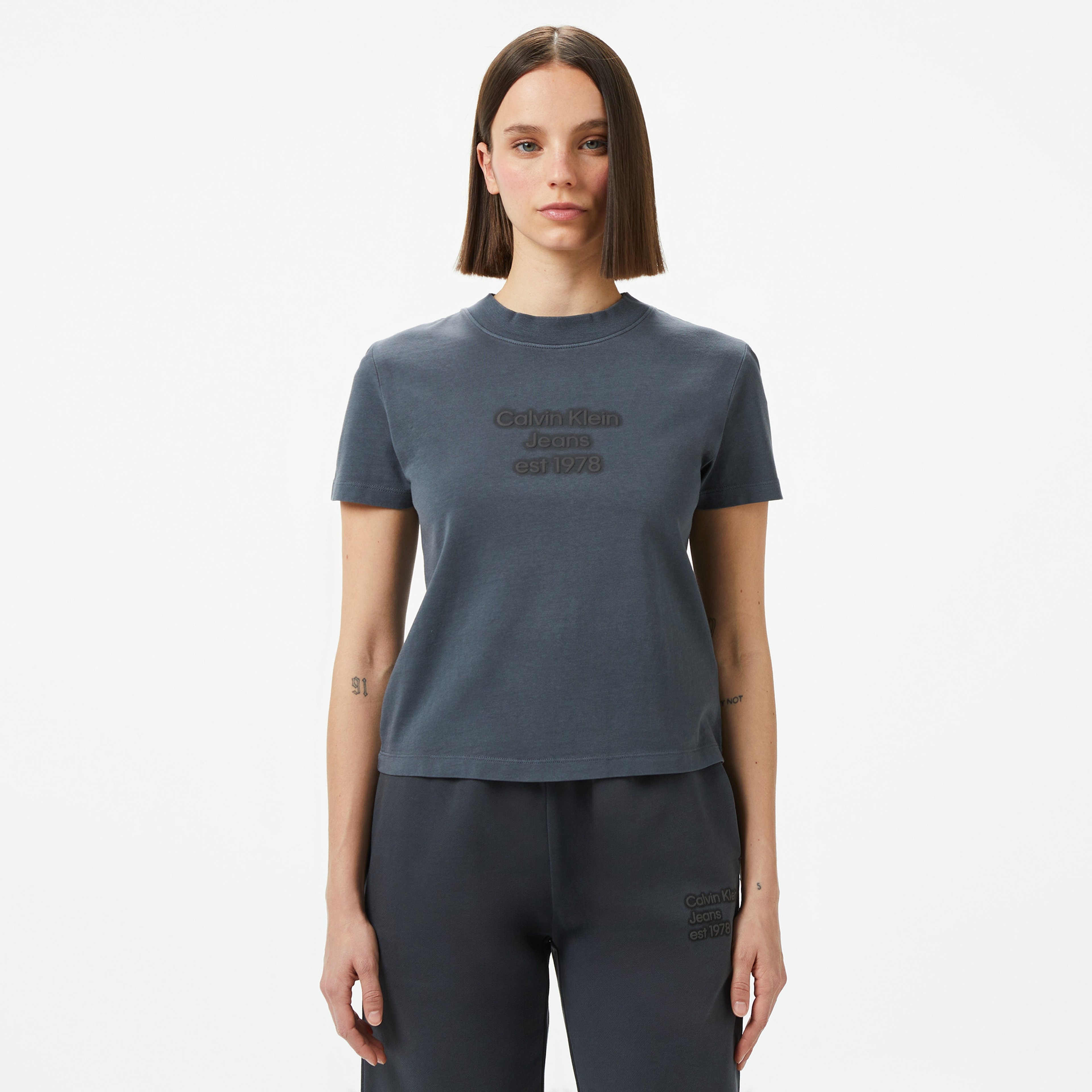 Calvin Klein Kadın Gri T-Shirt