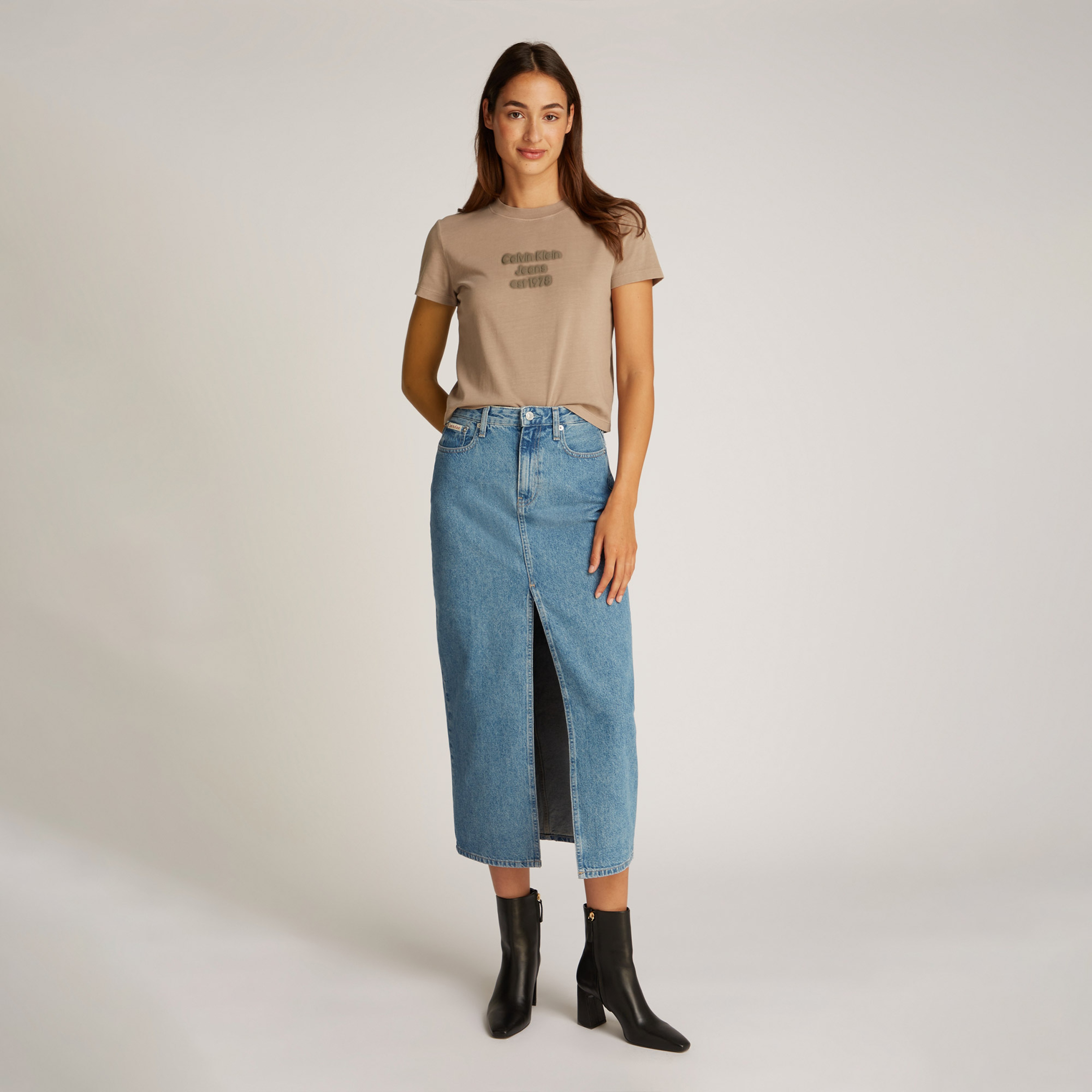 Calvin Klein Kadın Gri T-Shirt