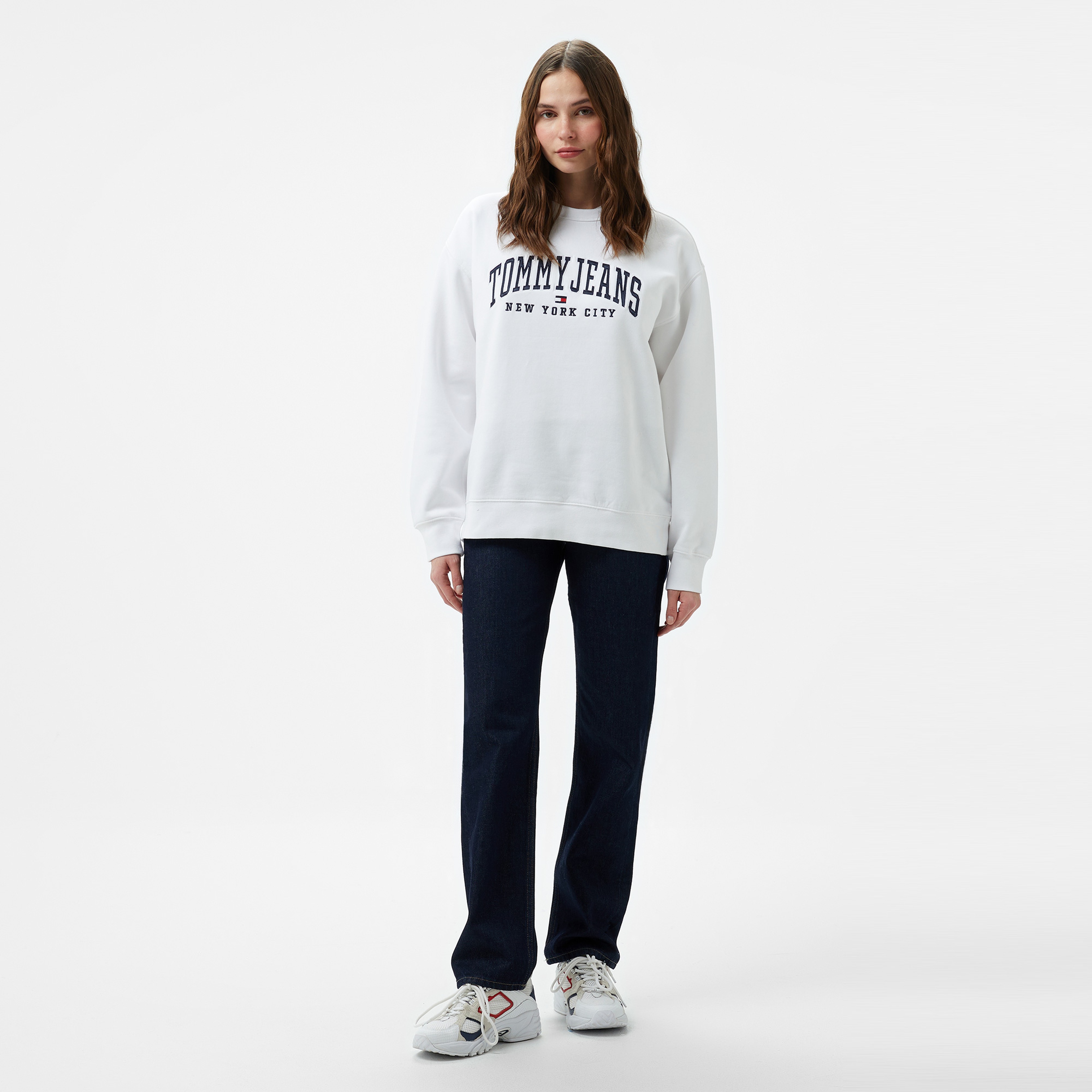 Tommy Jeans Kadın Beyaz Sweatshirt