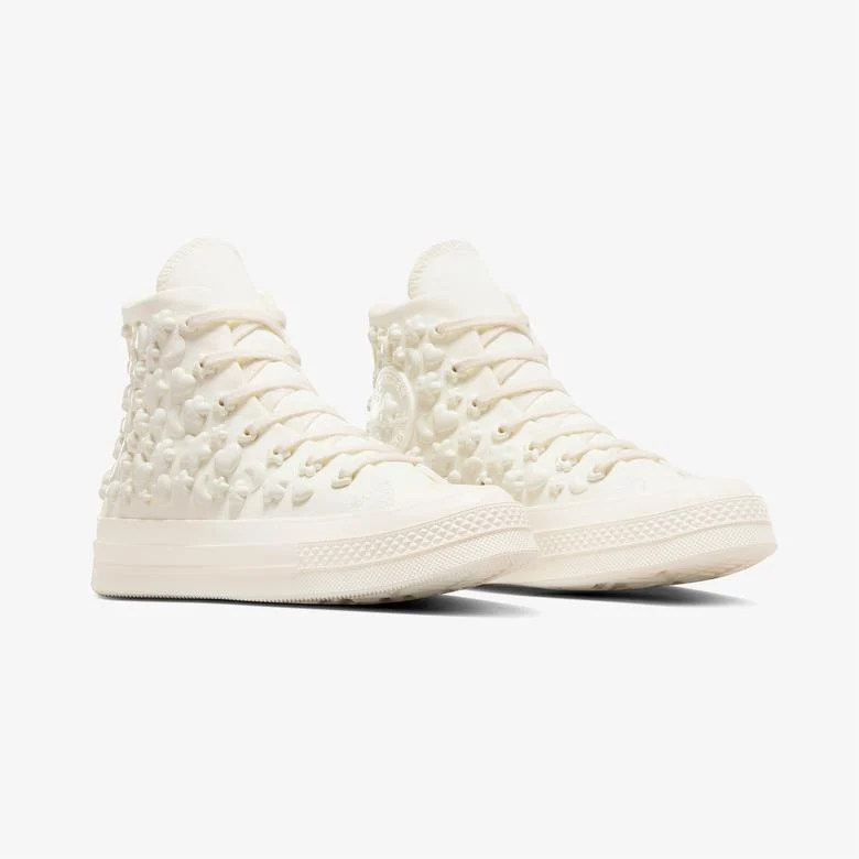 Converse Chuck 70 3D Charms Kadın Krem Sneaker