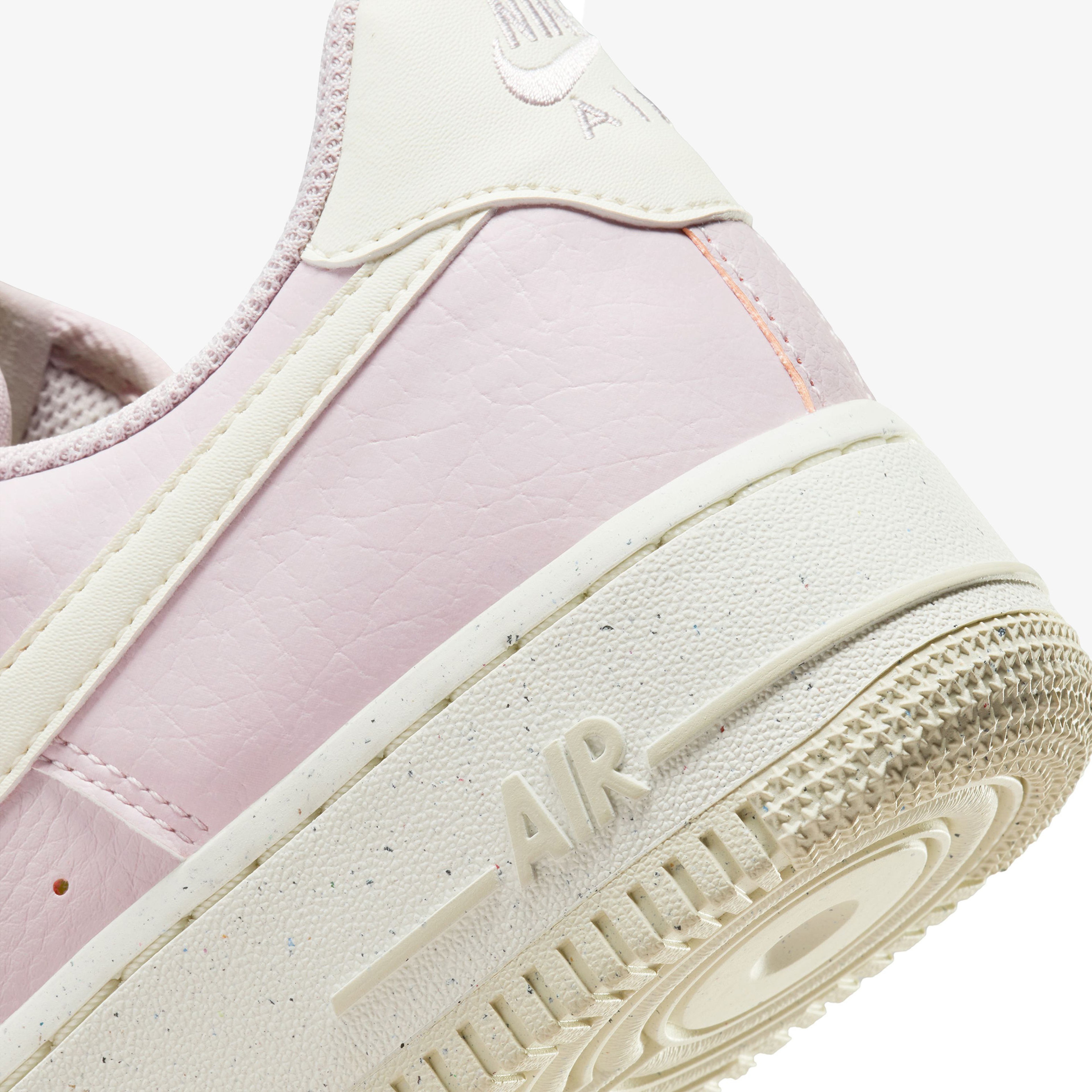 Nike Air Force 1 07 SE Sportswear Kadın Pembe Spor Ayakkabı