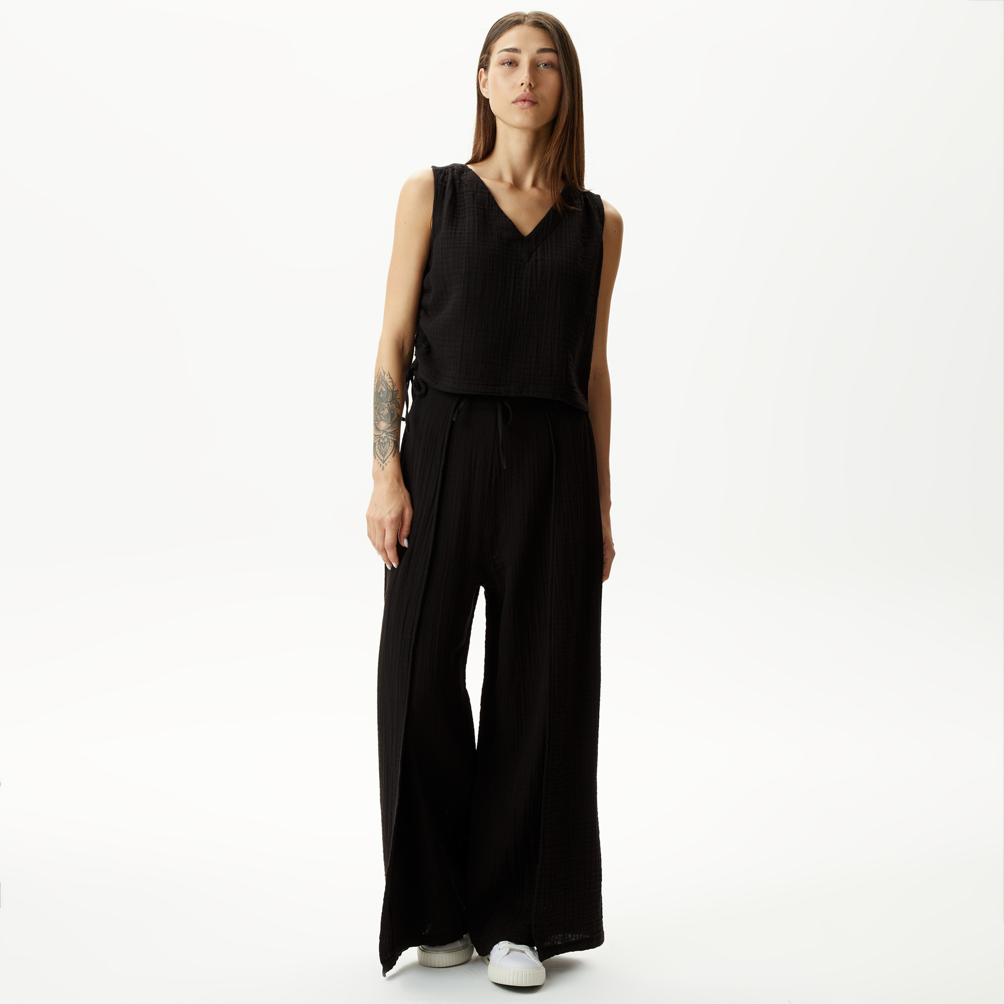 Nautica Kadın Siyah Kolsuz Bluz