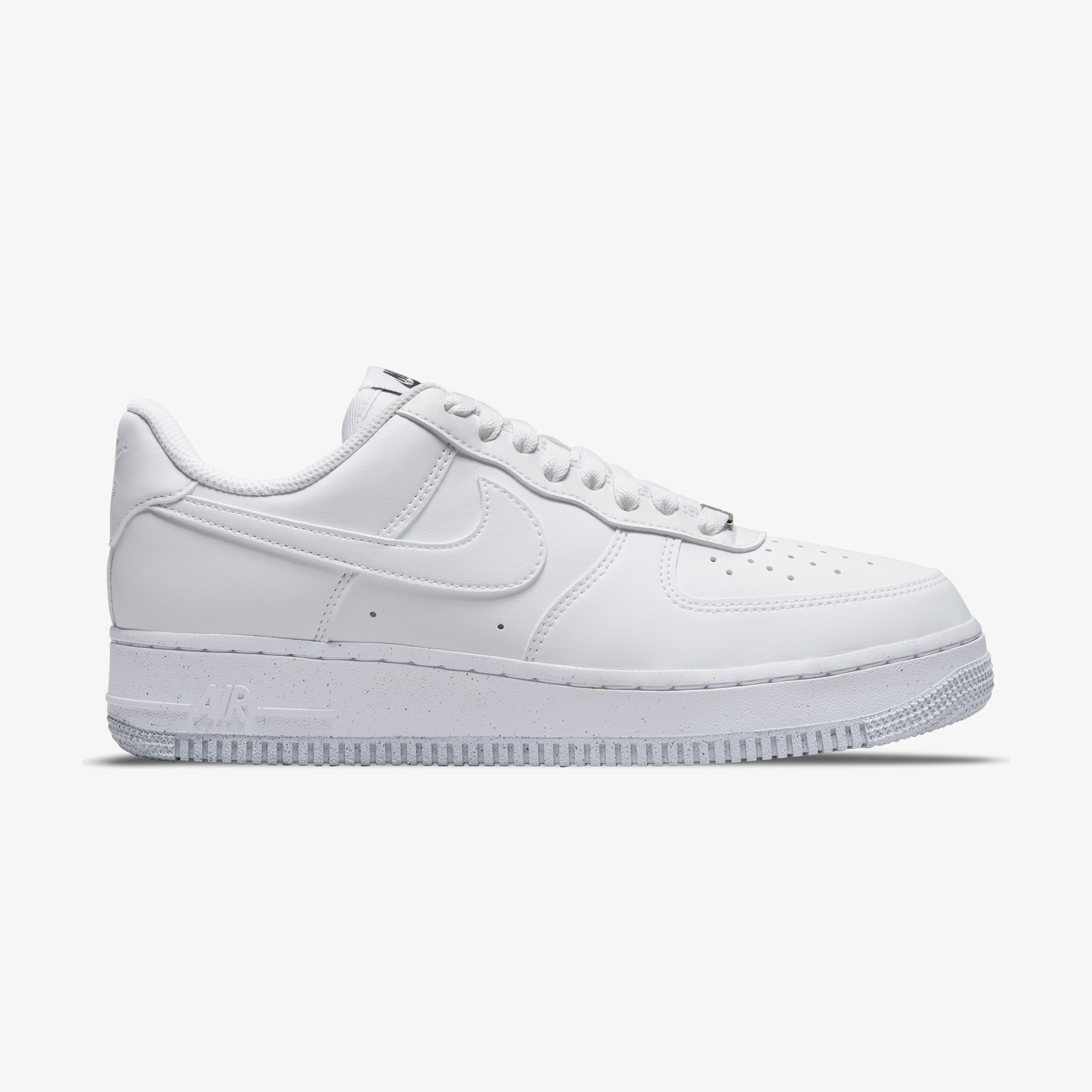 Nike Air Force 1 07 Next Nature Kadın Beyaz Sneaker