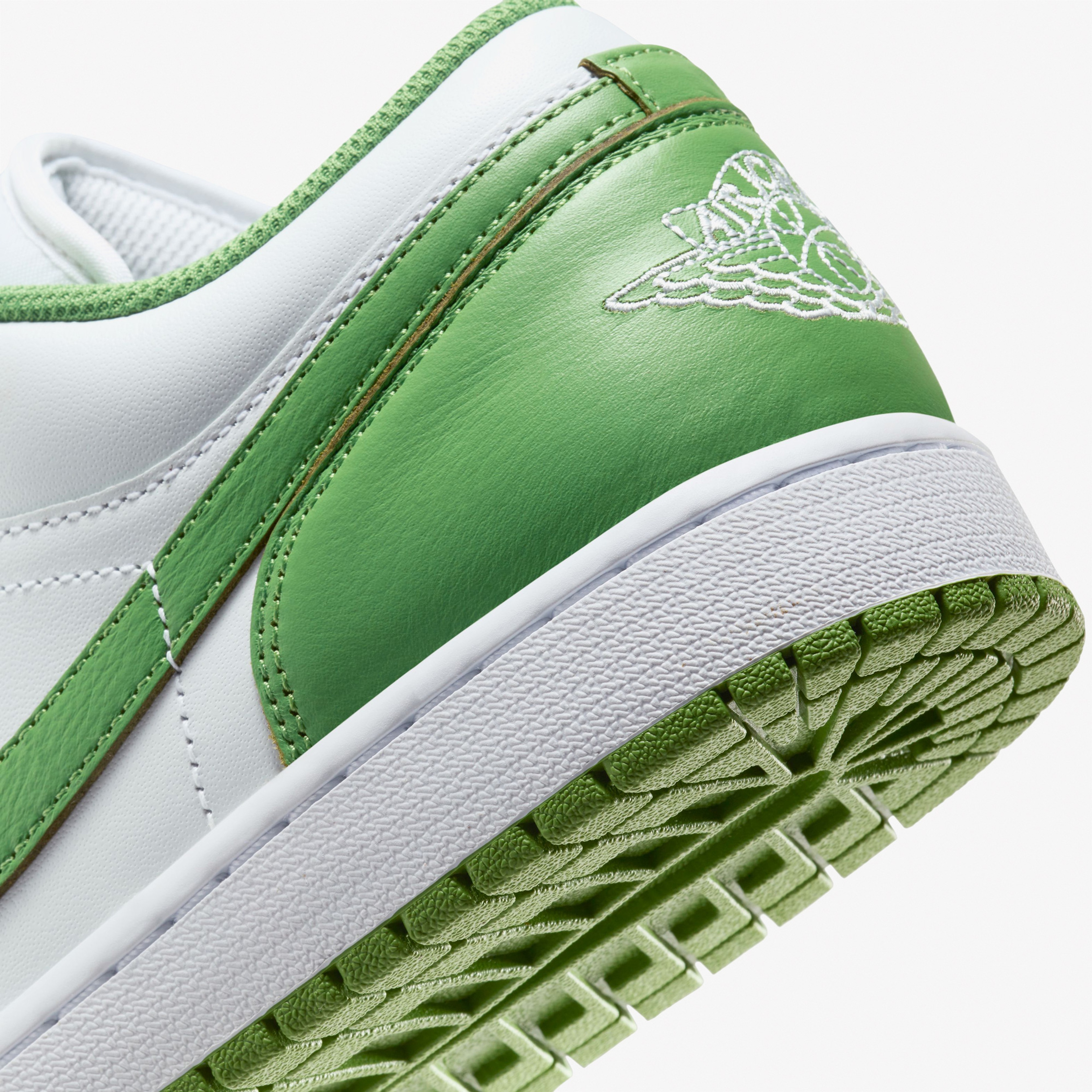 Jordan Air Jordan 1 Low SE Erkek Beyaz Sneaker