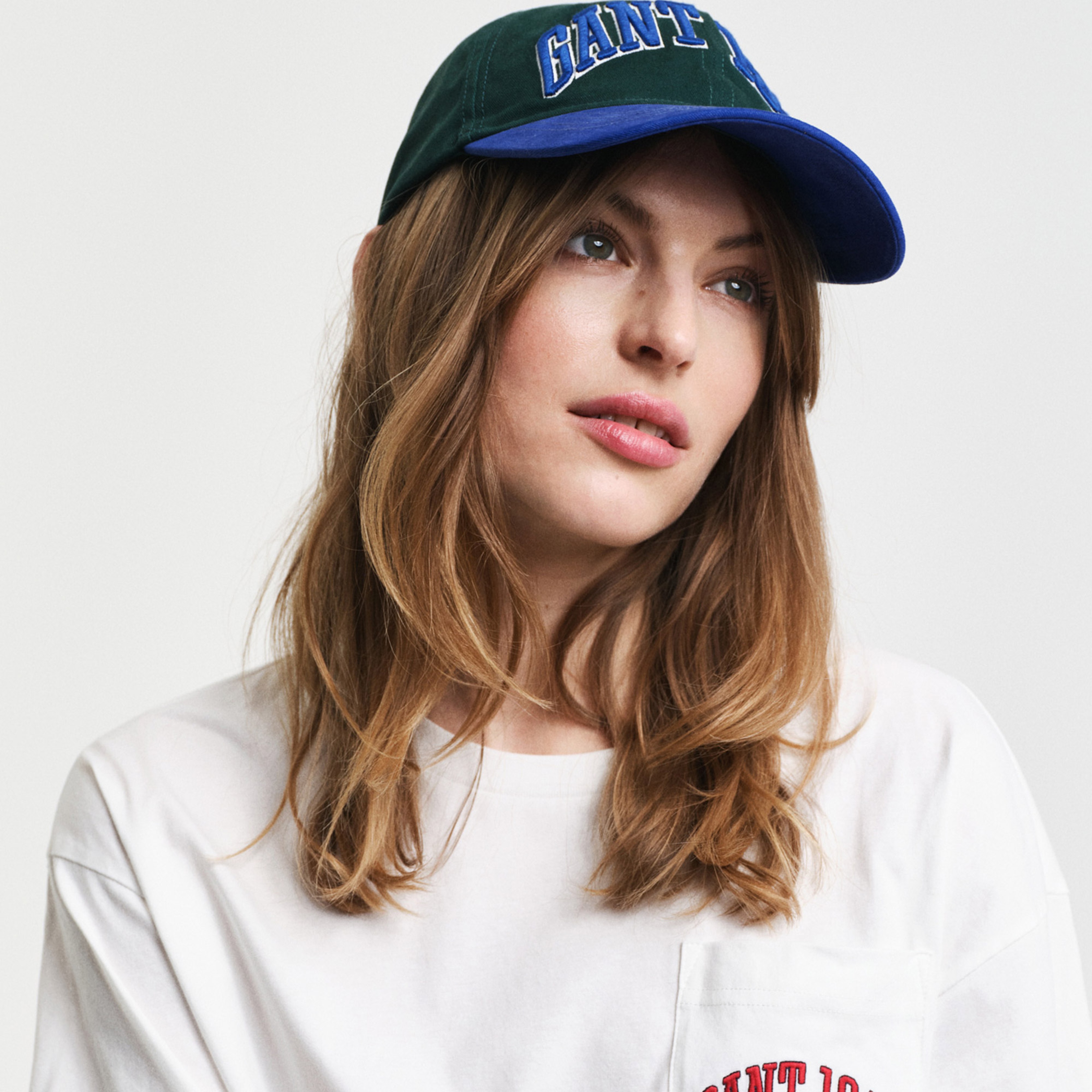 GANT Erkek Krem Relaxed Fit Bisiklet Yaka Logolu T-Shirt