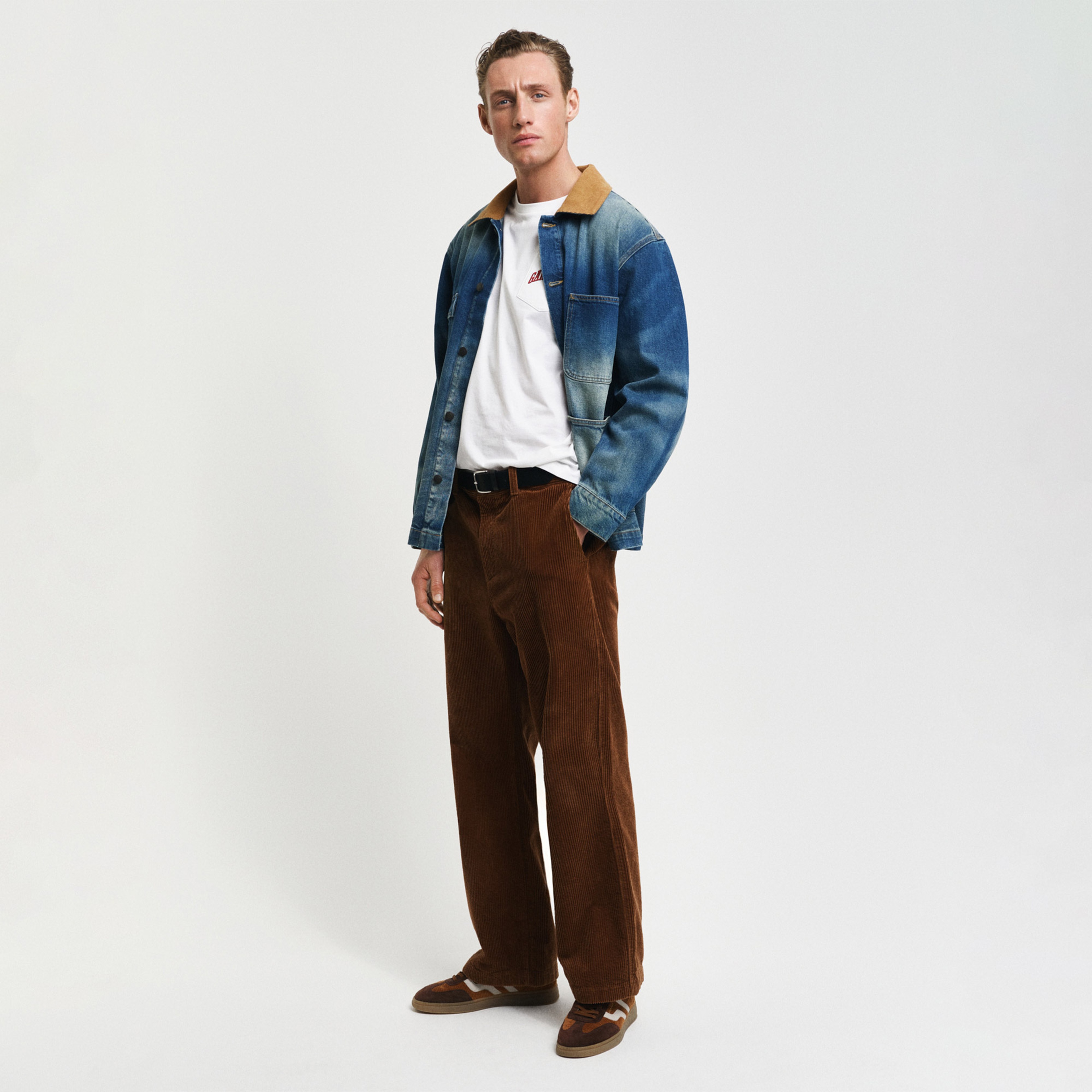 GANT Erkek Krem Relaxed Fit Bisiklet Yaka Logolu T-Shirt