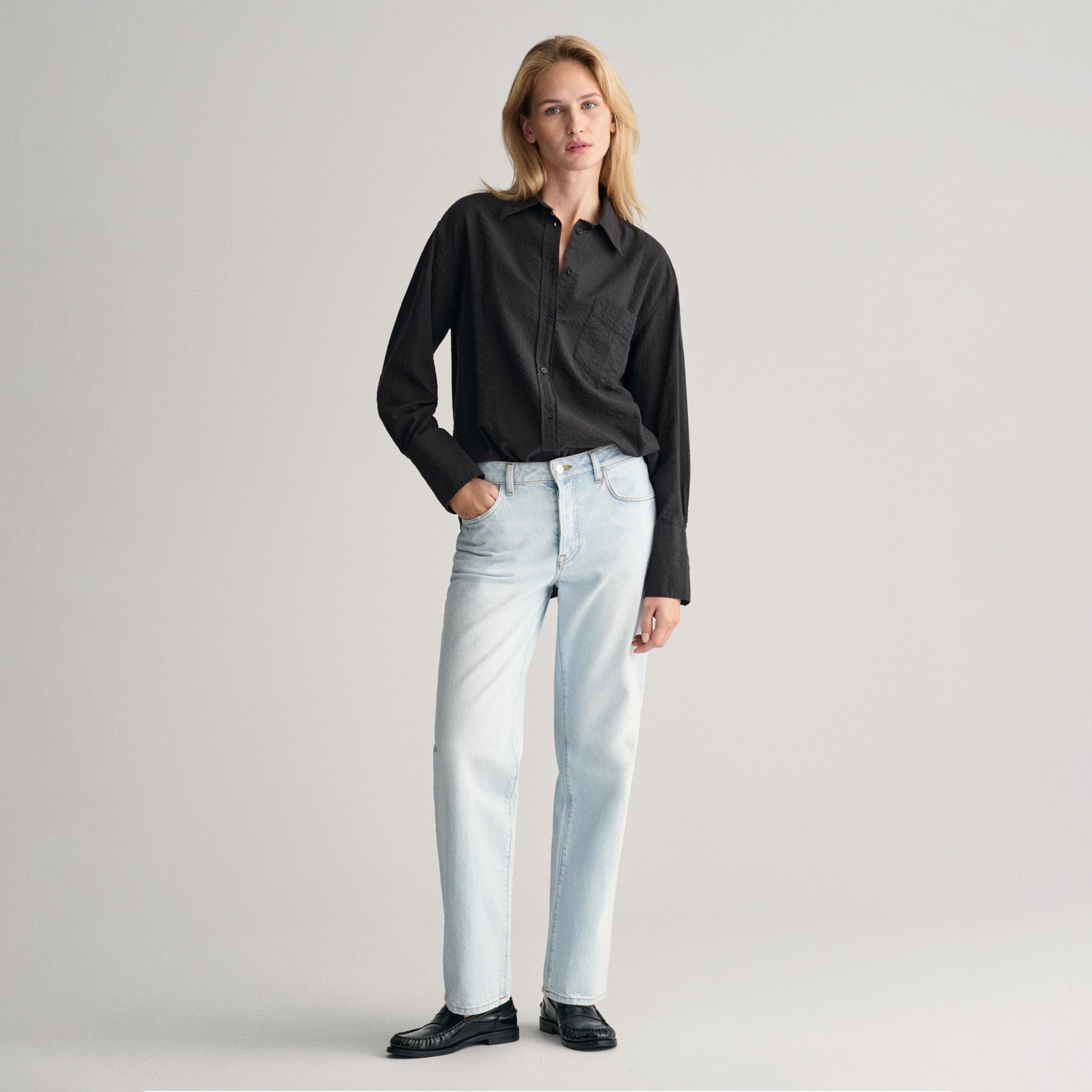 GANT Kadın Siyah Relaxed Fit Klasik Yaka Gömlek