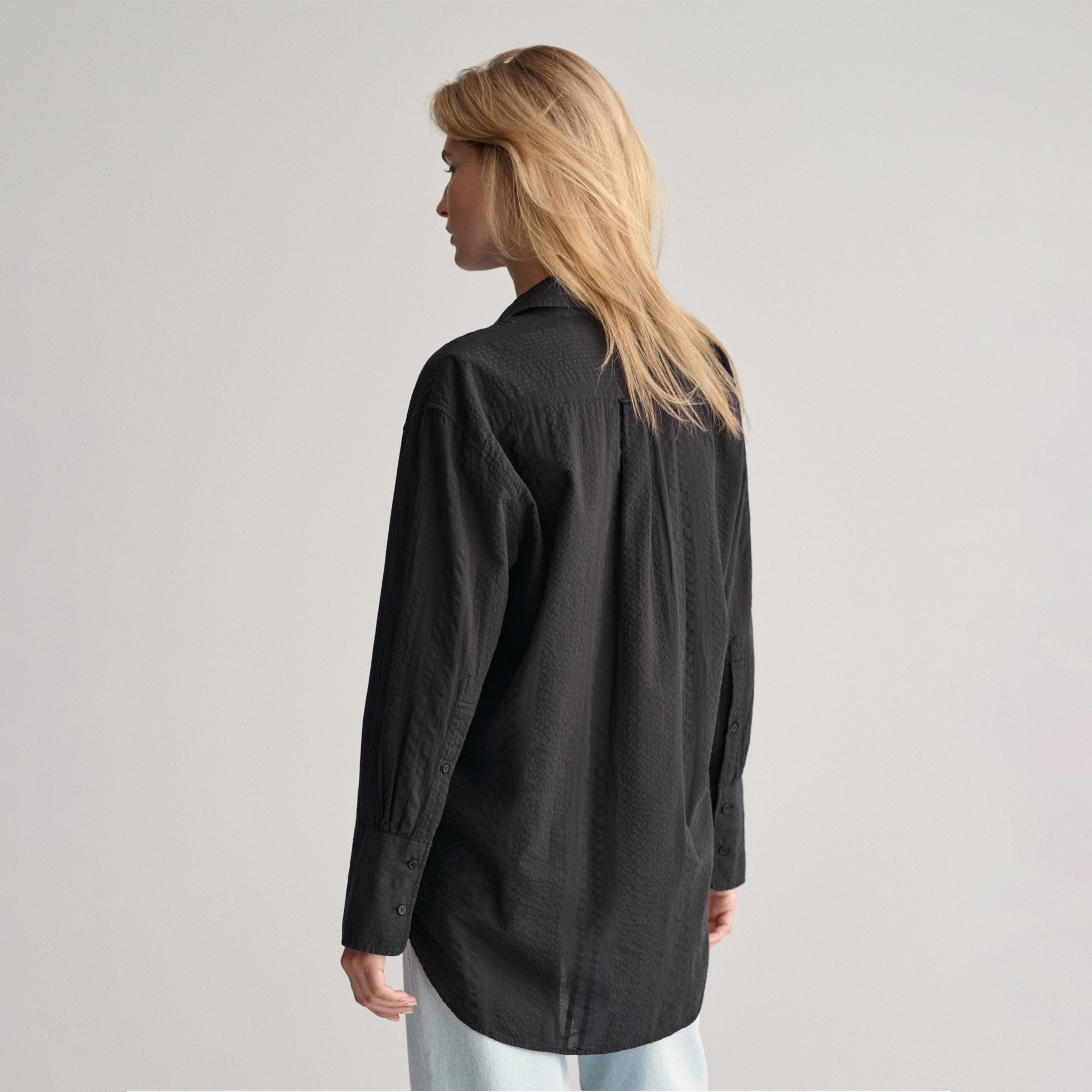 GANT Kadın Siyah Relaxed Fit Klasik Yaka Gömlek