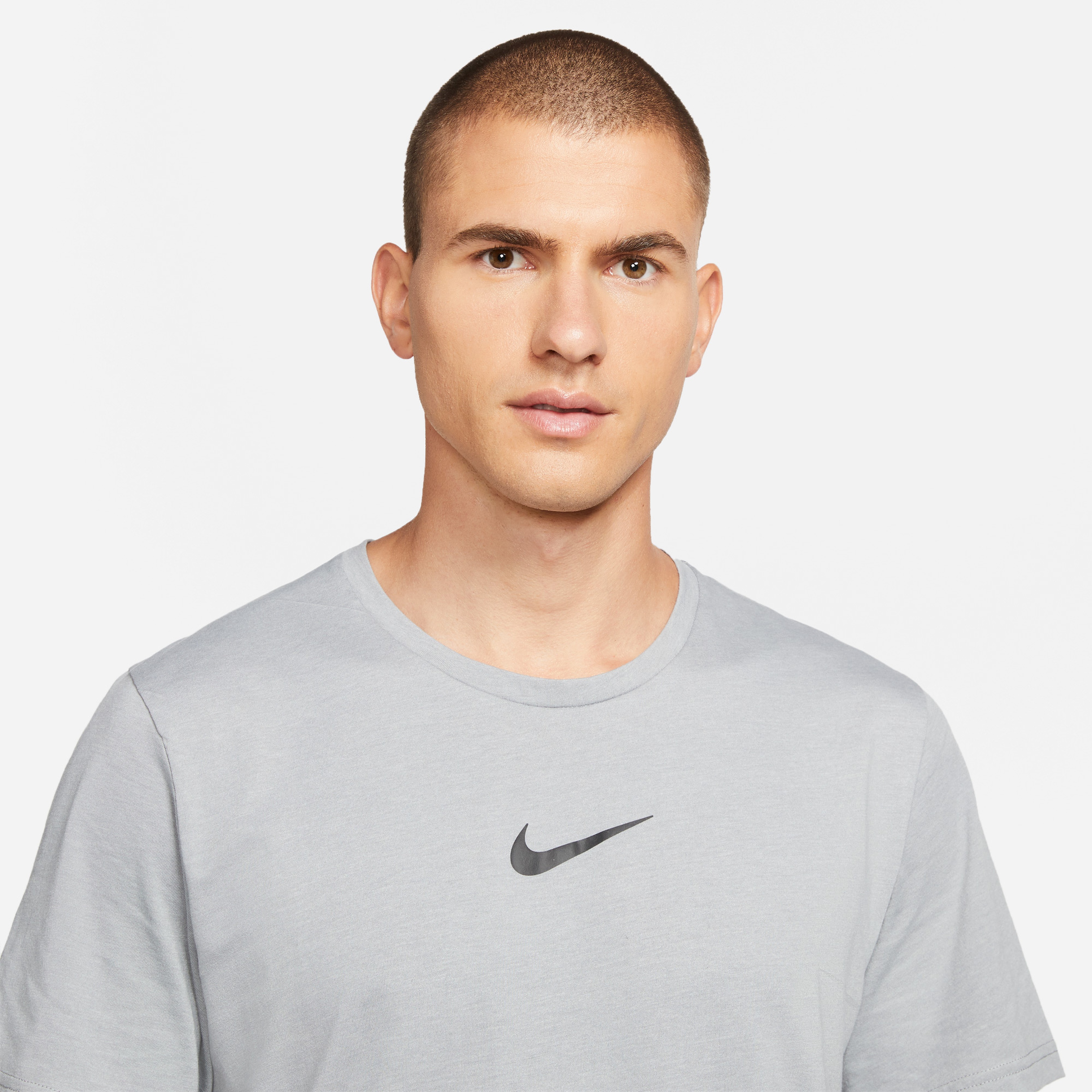 Nike Erkek Gri T-Shirt