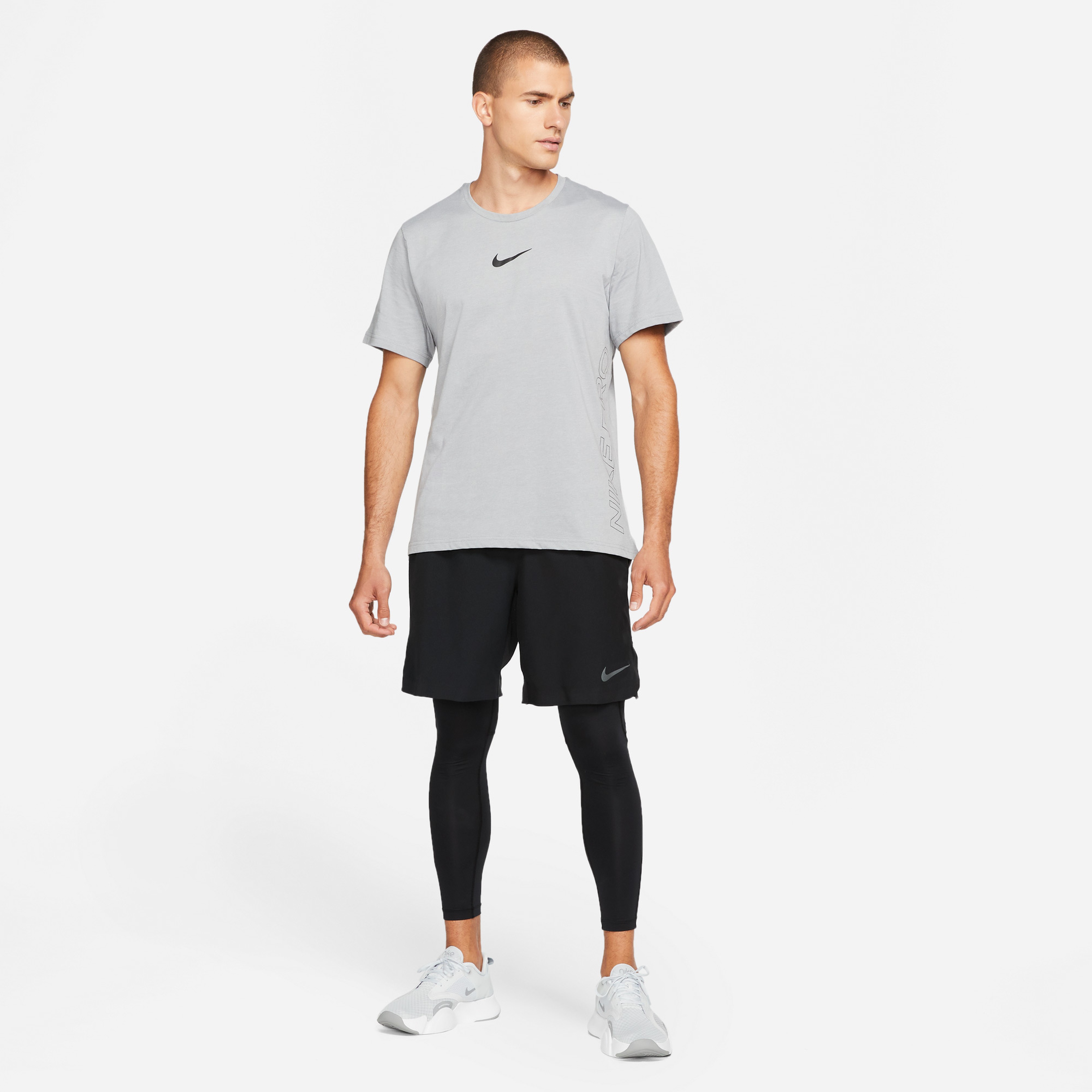 Nike Erkek Gri T-Shirt