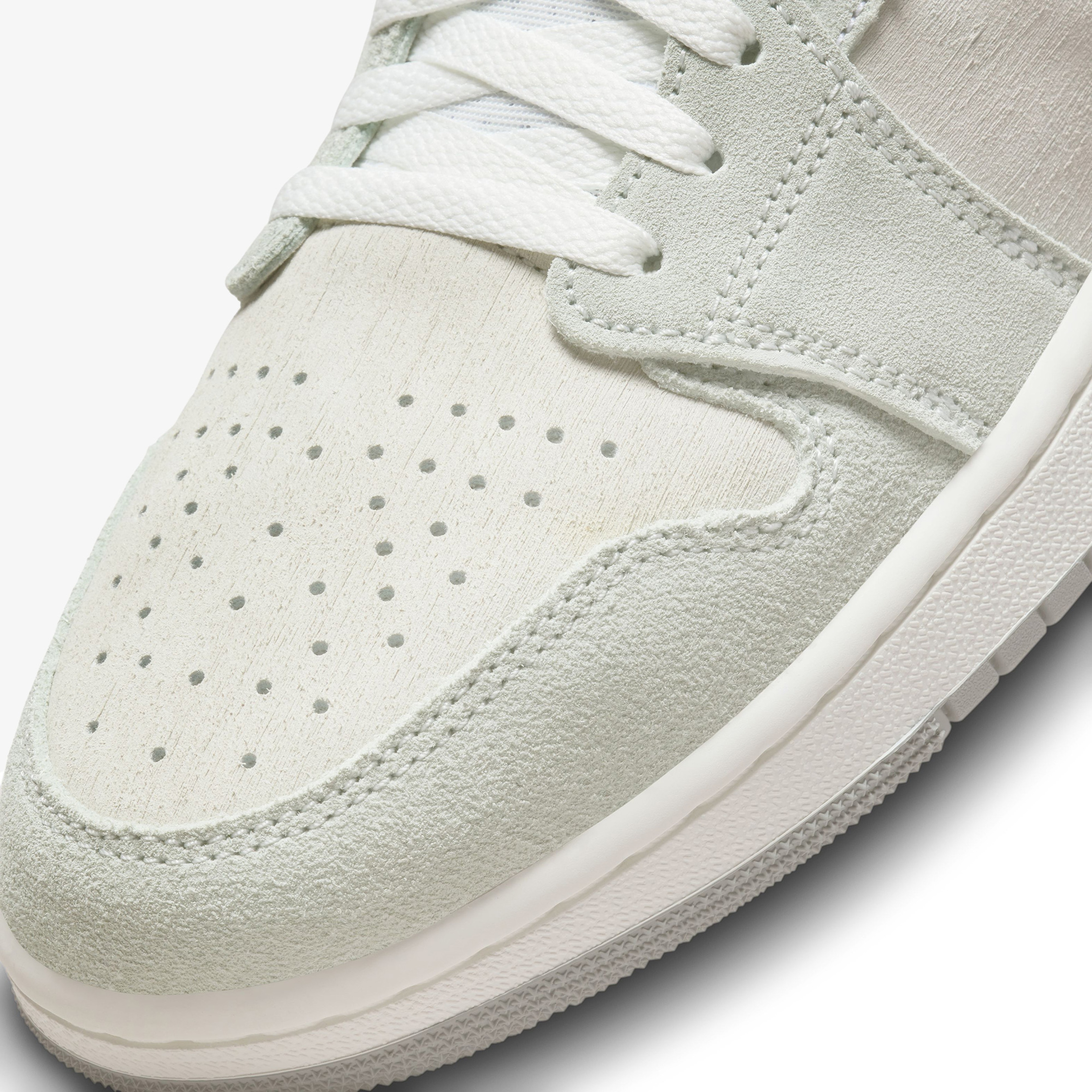 Jordan Air 1 Zoom CMFT 2 Erkek Gri Spor Ayakkabı