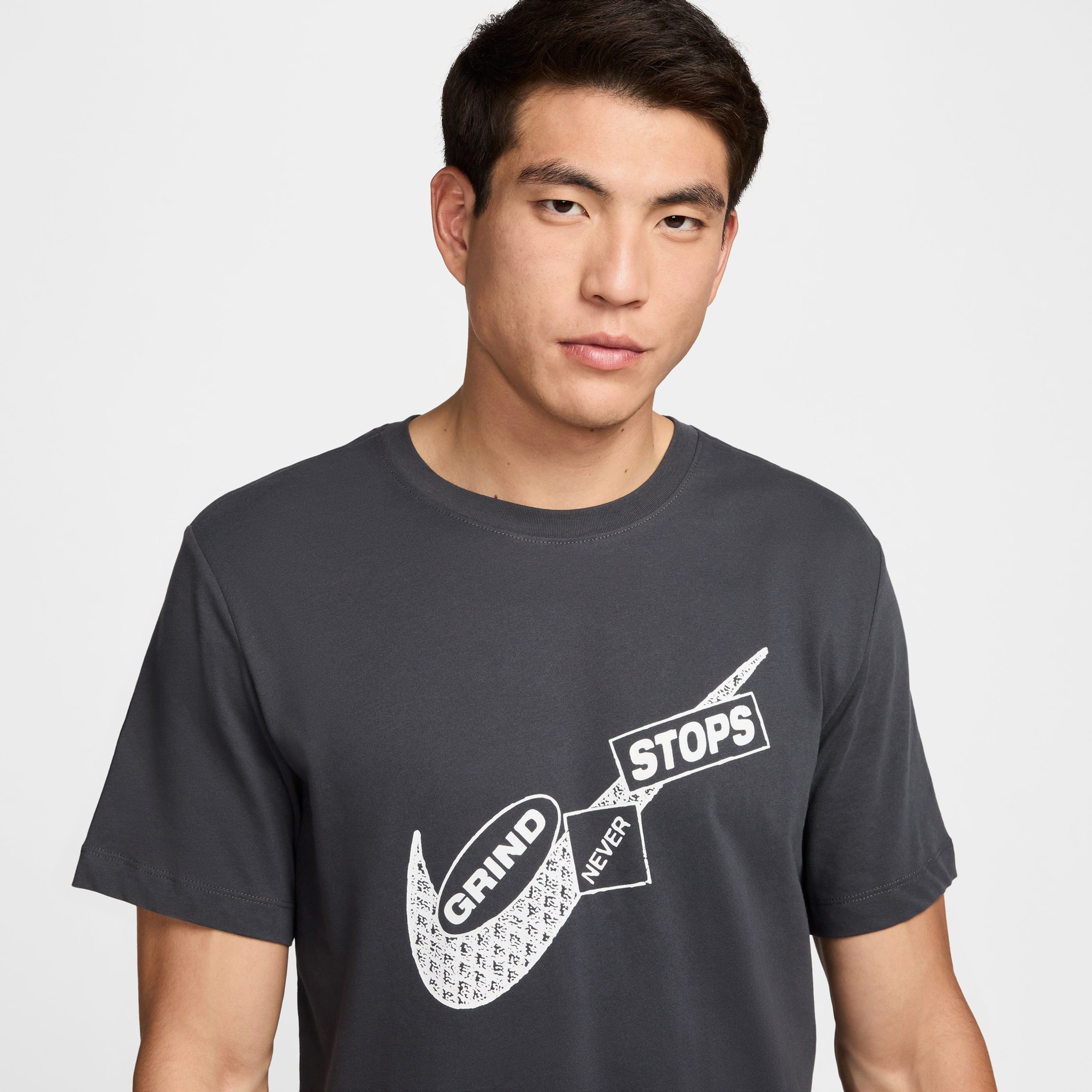 Nike Dri-Fit Gym Erkek Antrasit T-Shirt