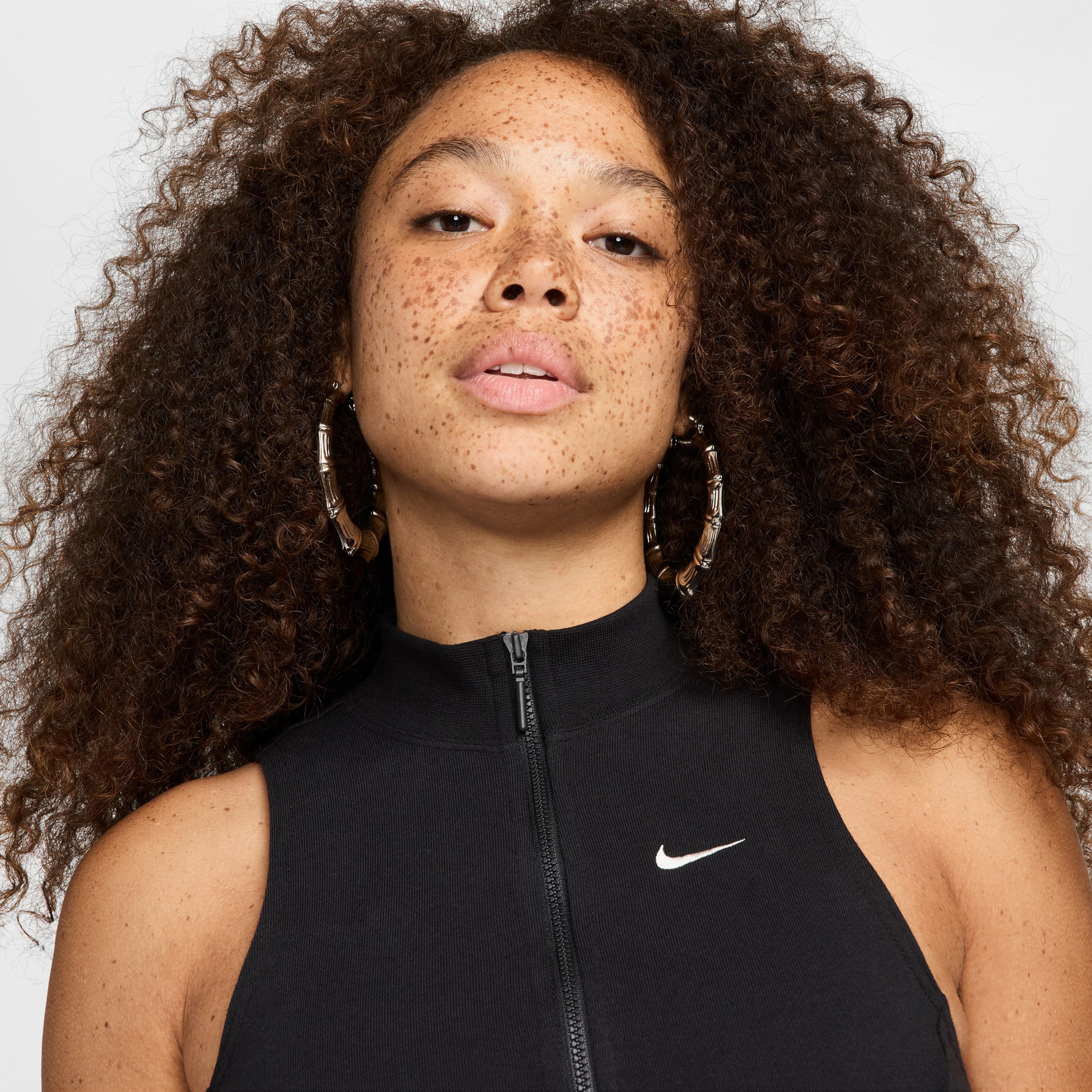 Nike Sportswear Chill Terry Kadın Siyah Kolsuz T-Shirt