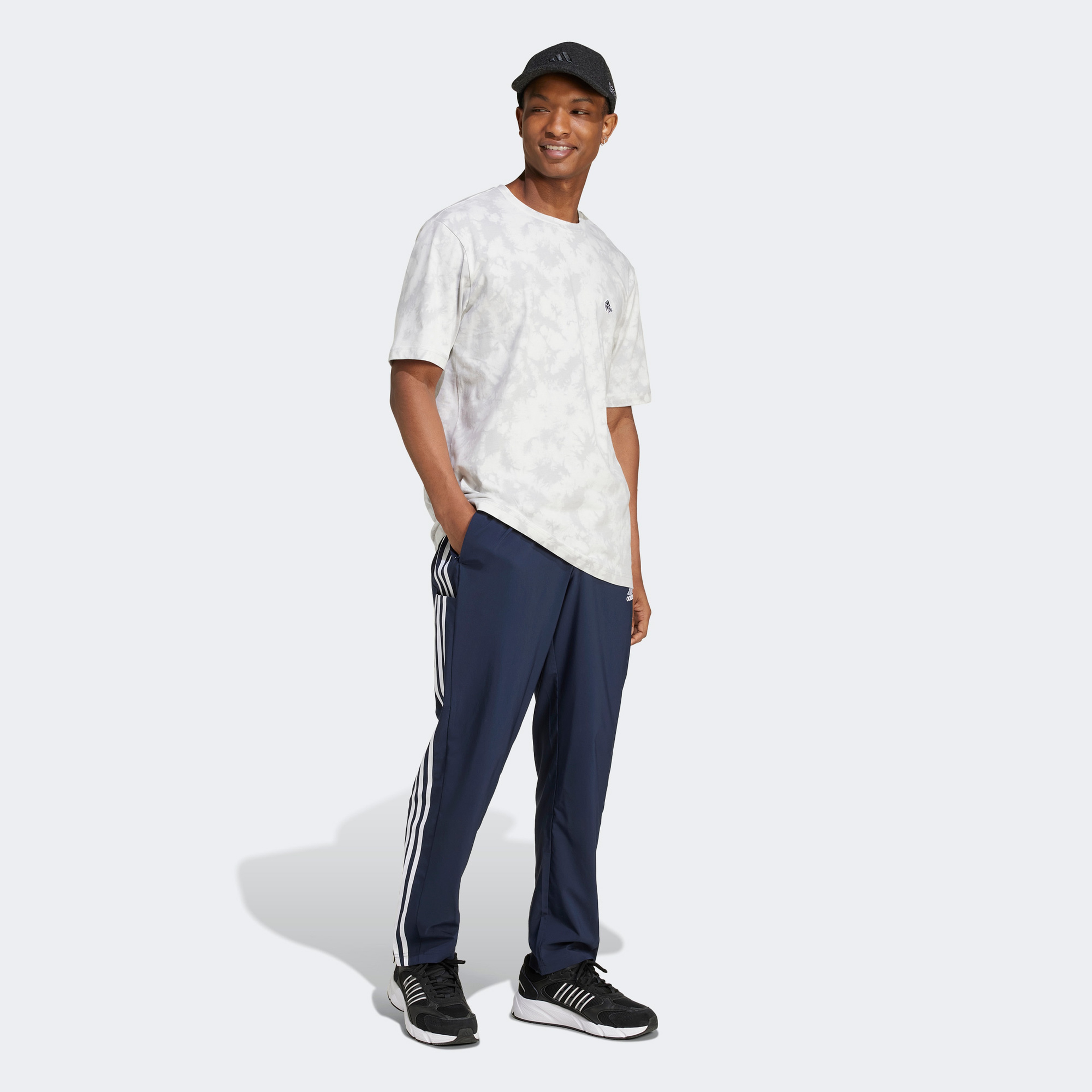 adidas All Day I Dream About Graphic Erkek Beyaz T-Shirt