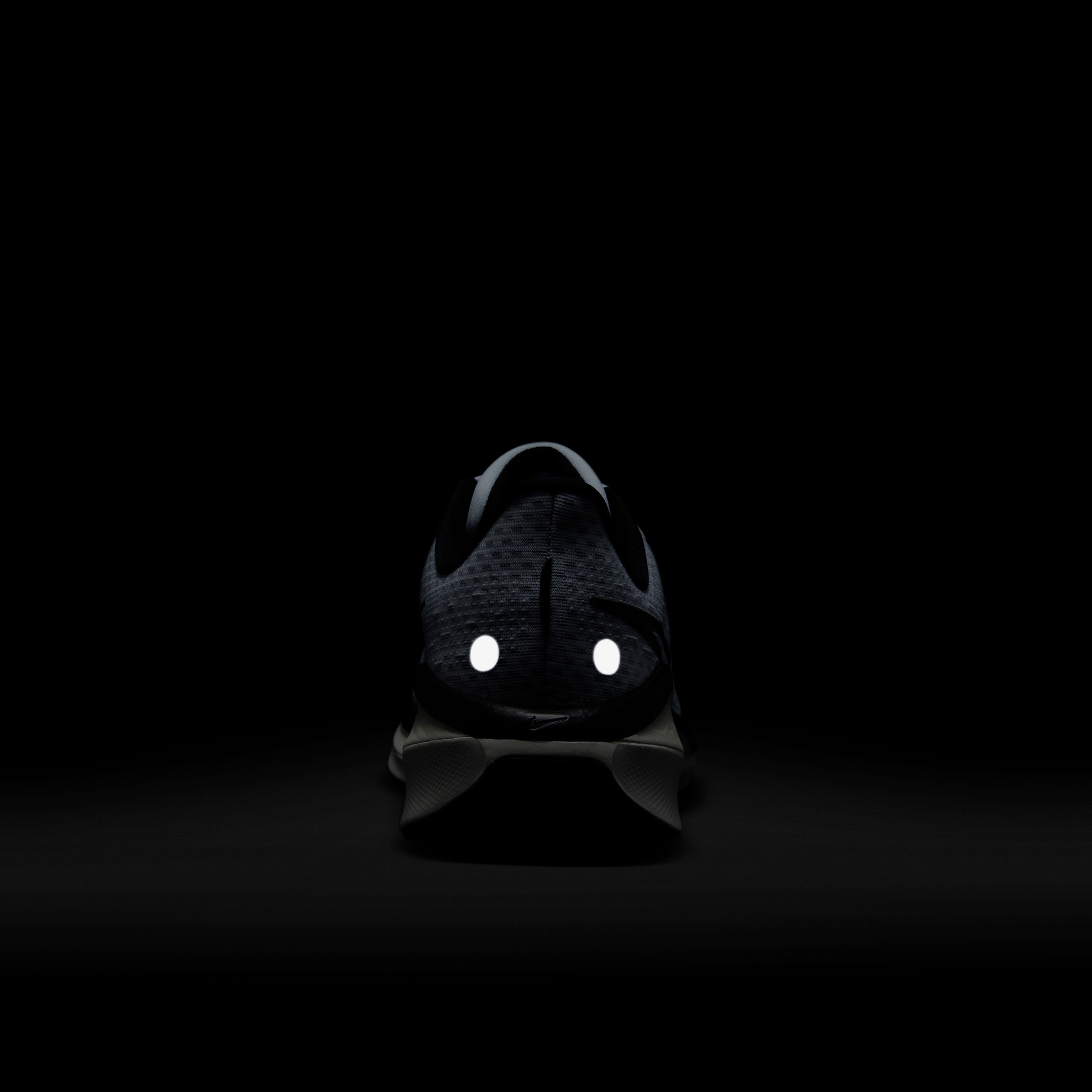 Nike Vomero 17 Erkek Beyaz Koşu Ayakkabısı