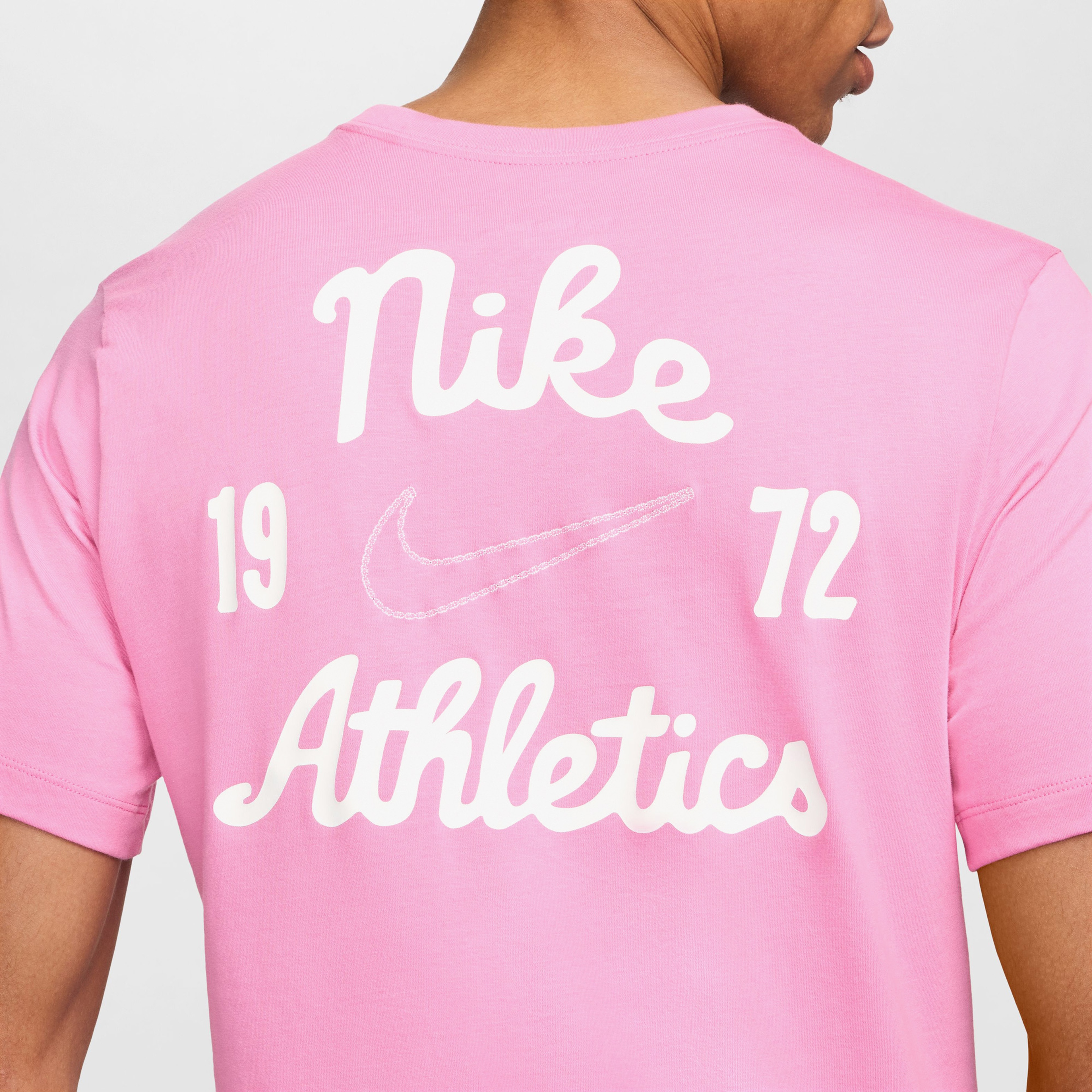 Nike Sportswear Club Erkek Pembe T-Shirt