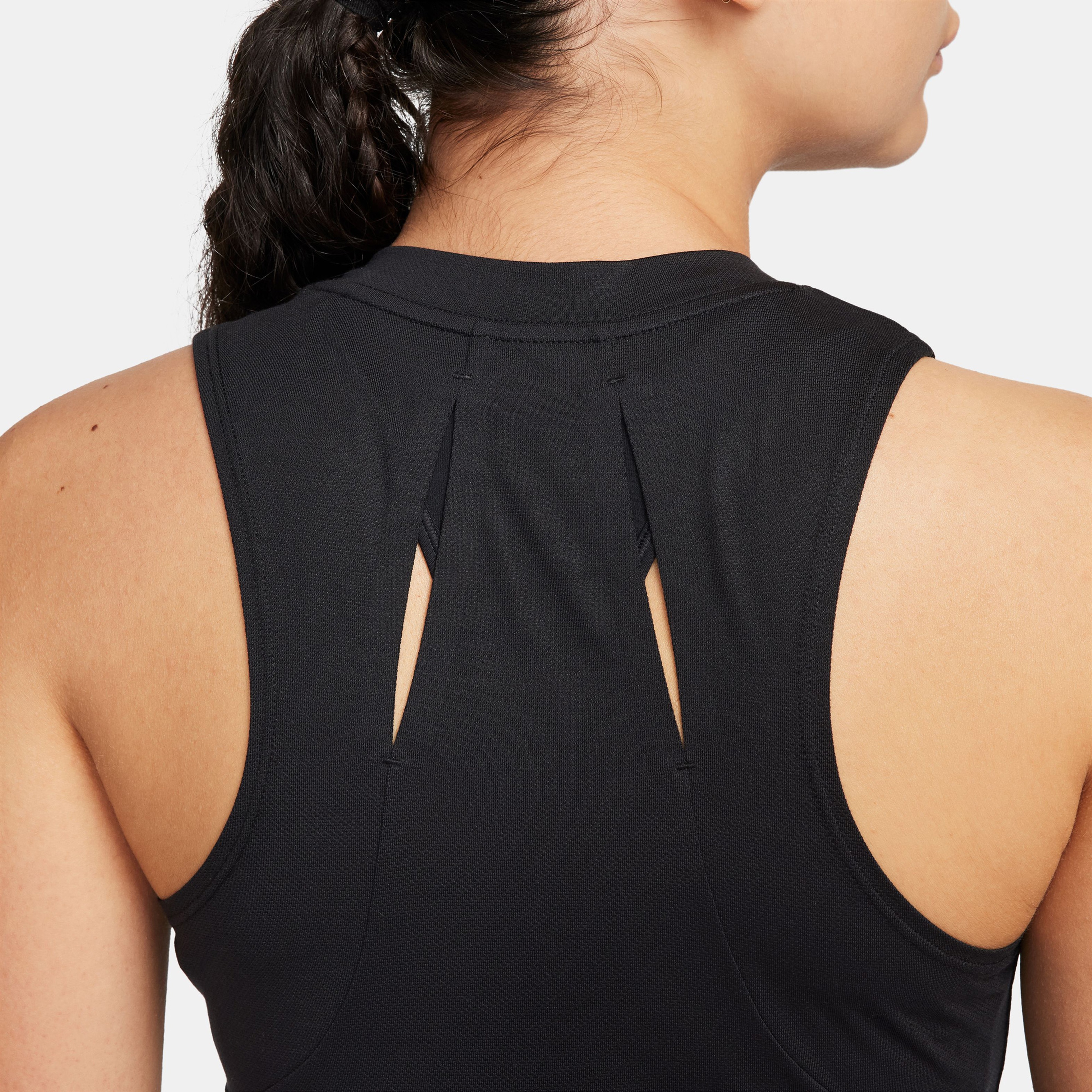 Nike Court Dri-Fit Advantage Kadın Siyah Kolsuz T-Shirt