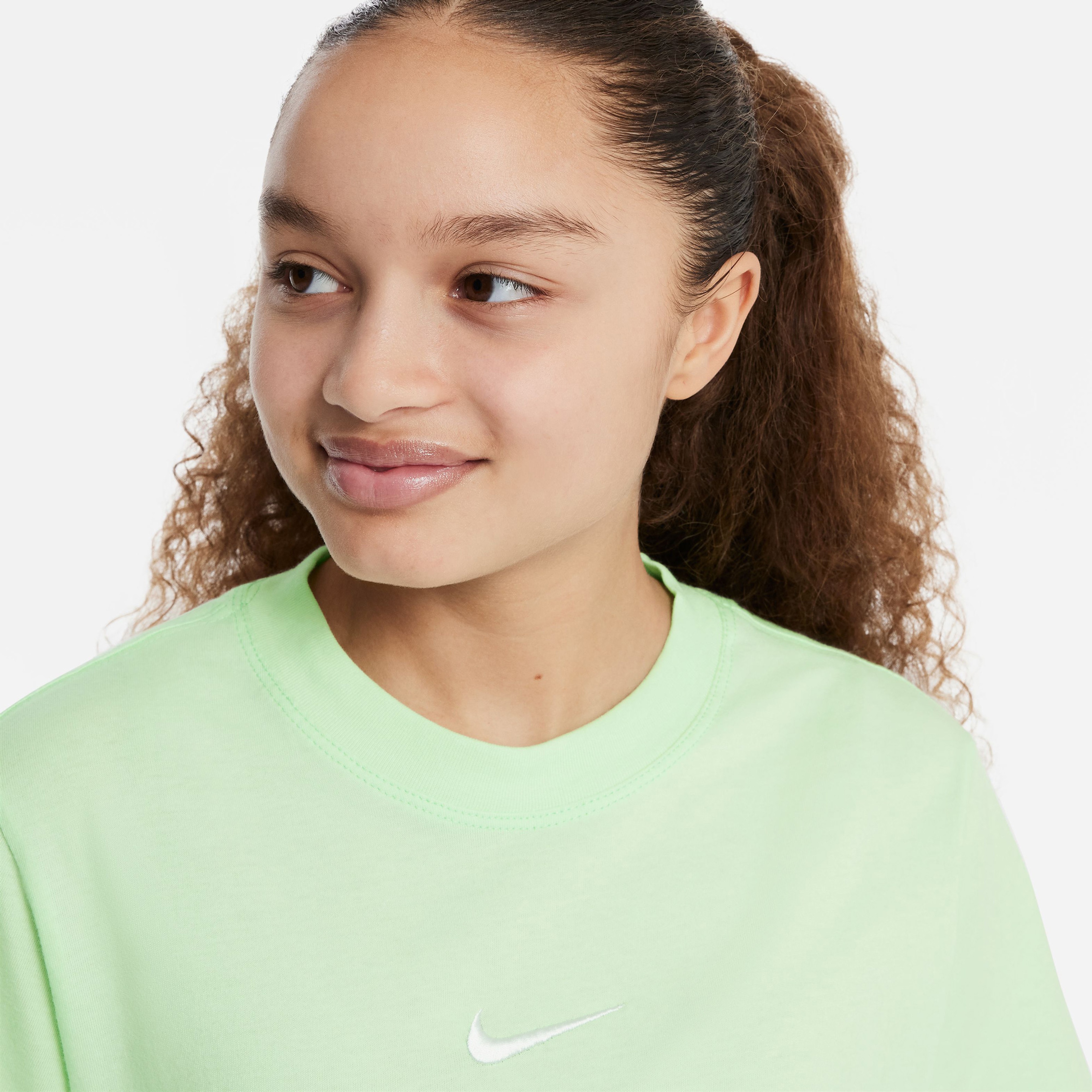 Nike Sportswear Çocuk Yeşil T-Shirt