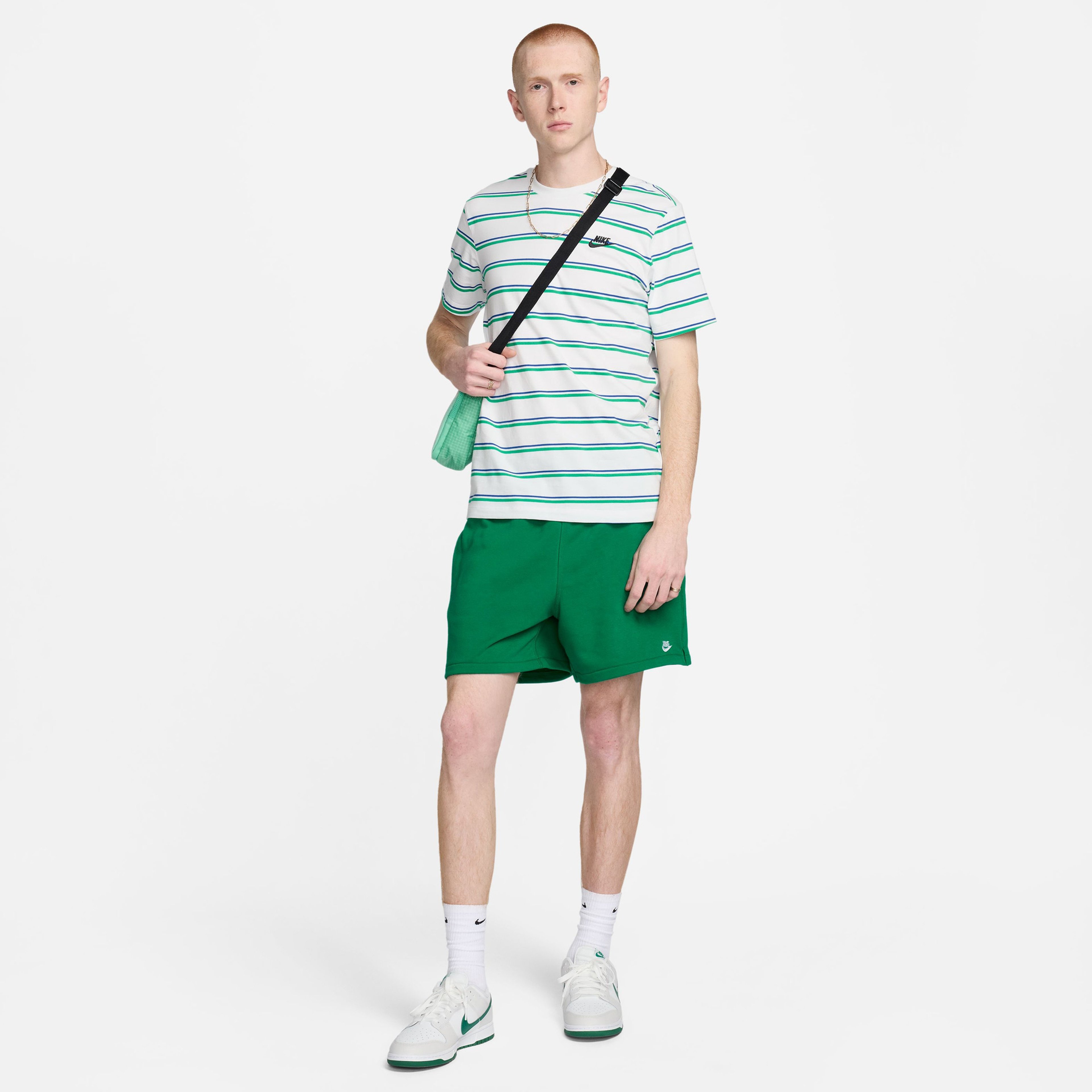 Nike Sportswear Club Erkek Beyaz Kısa Kollu T-Shirt
