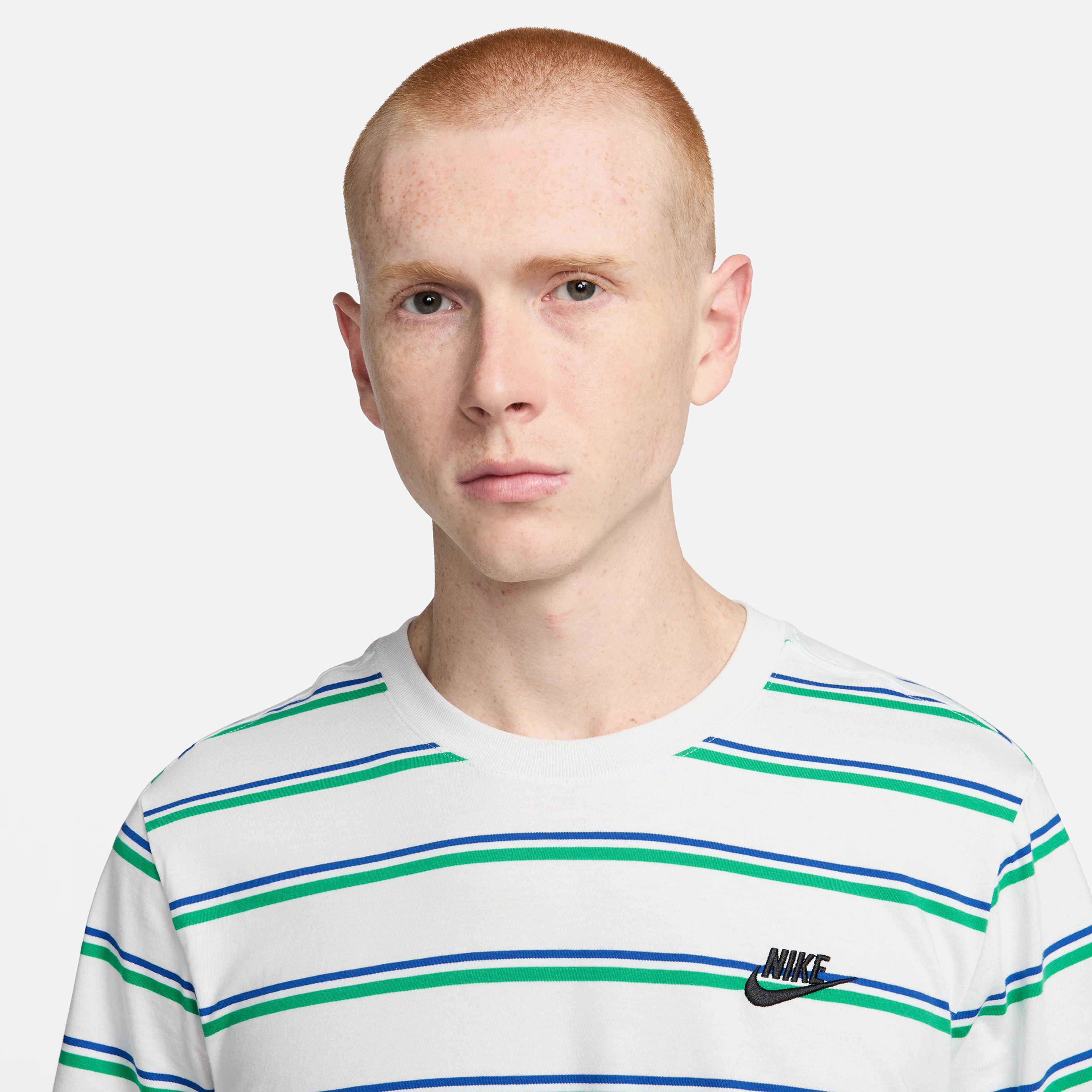 Nike Sportswear Club Erkek Beyaz Kısa Kollu T-Shirt