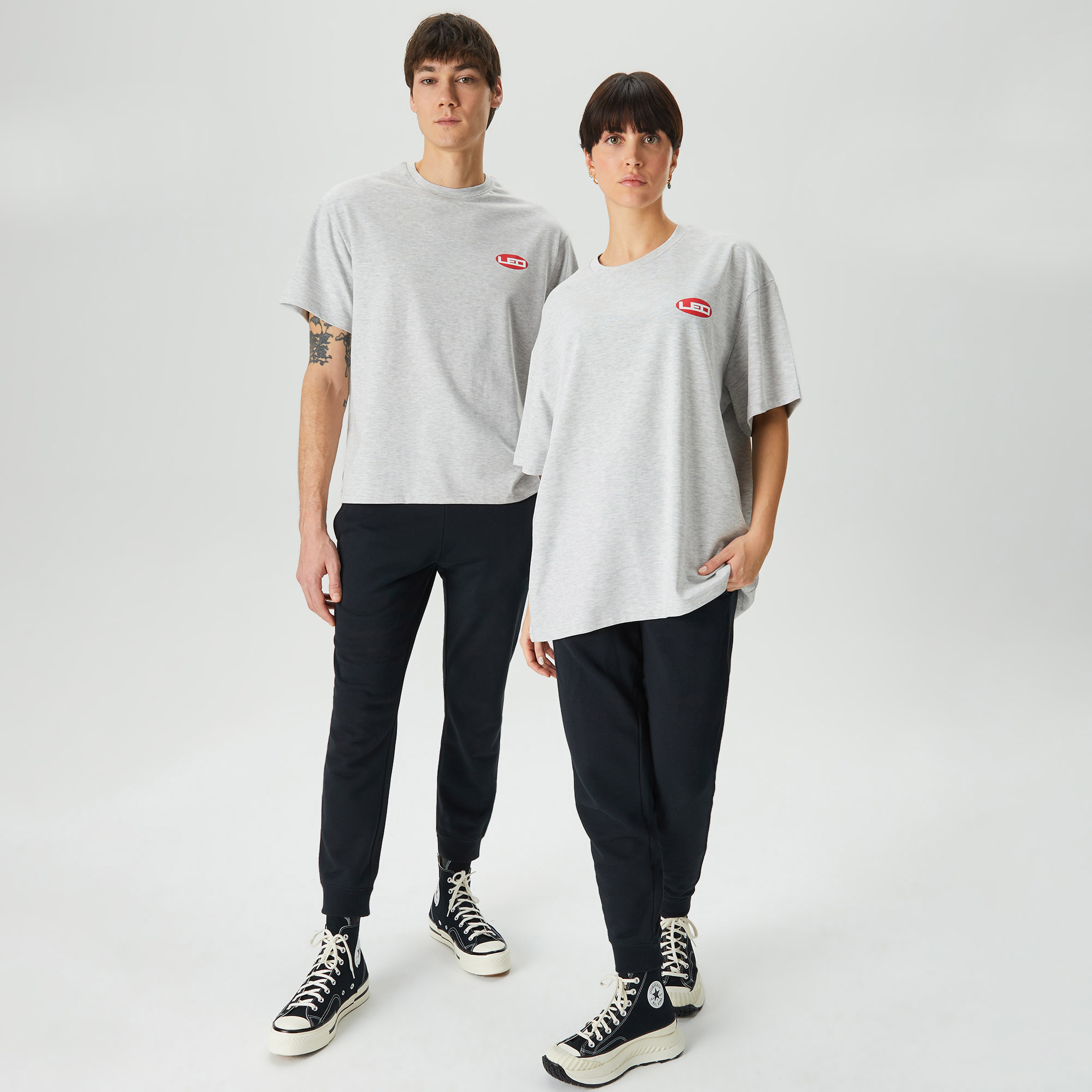 Leo Spray Paint Unisex Gri T-Shirt