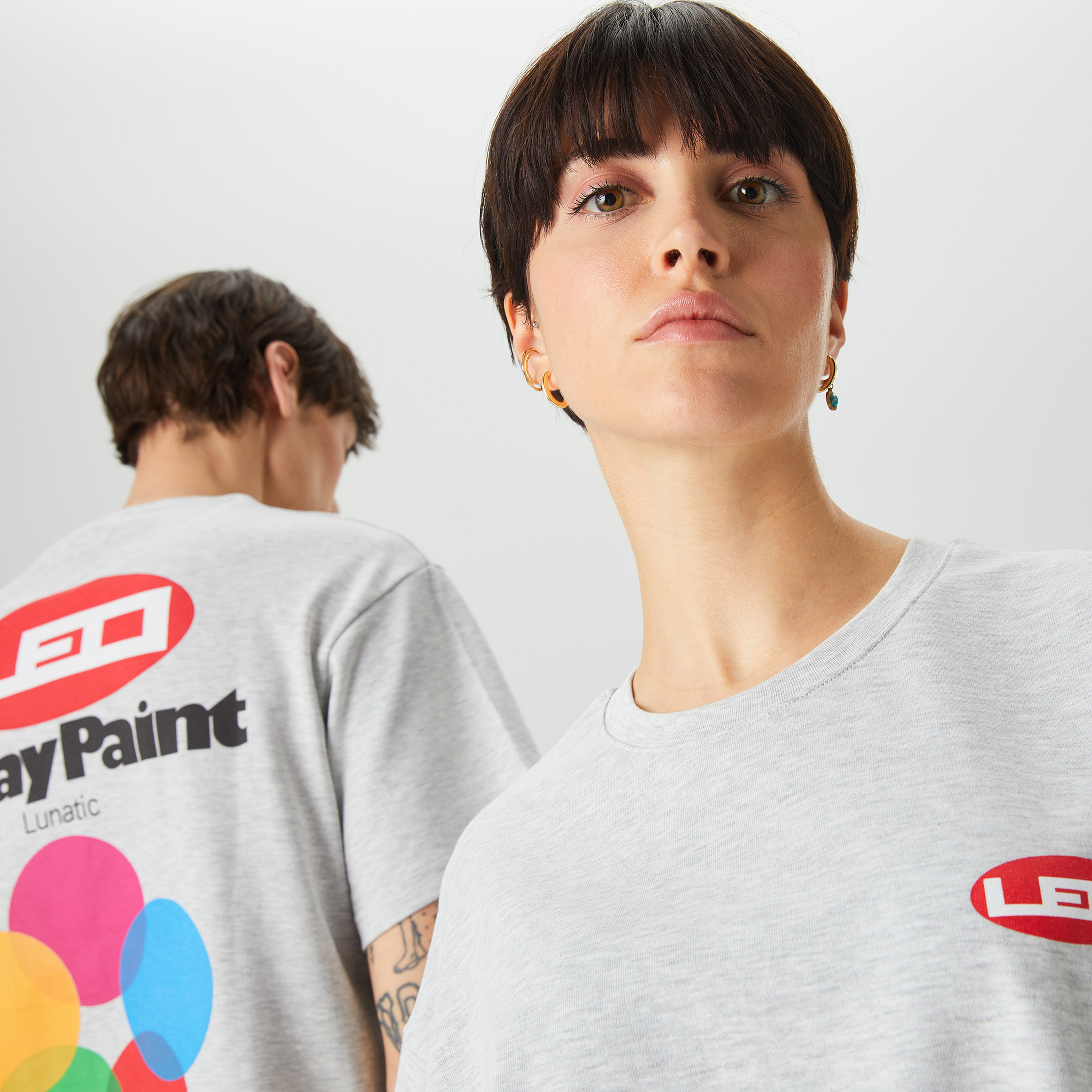 Leo Spray Paint Unisex Gri T-Shirt