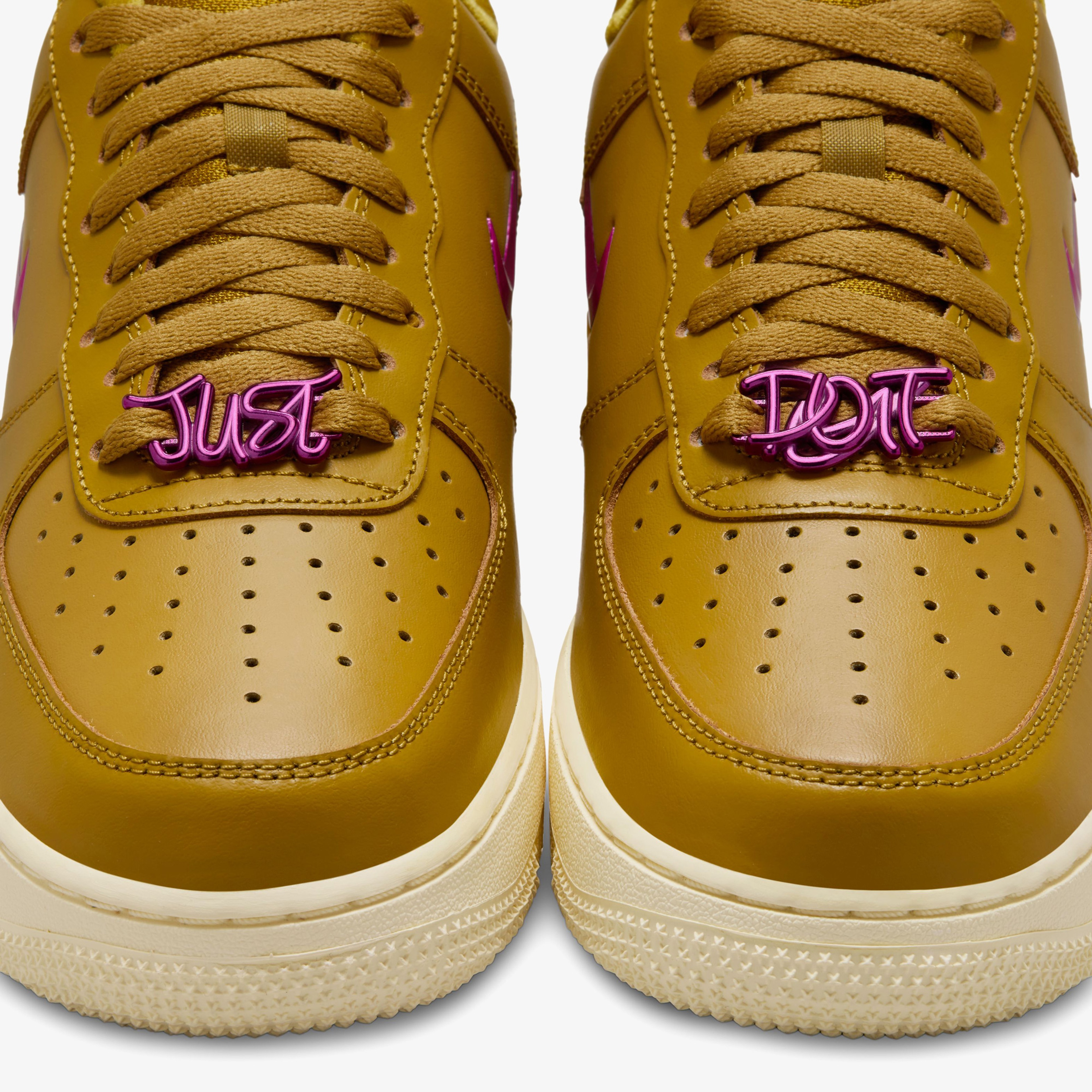 Nike Air Force 1 07 Sportswear Kadın Sarı/Altın Spor Ayakkabı