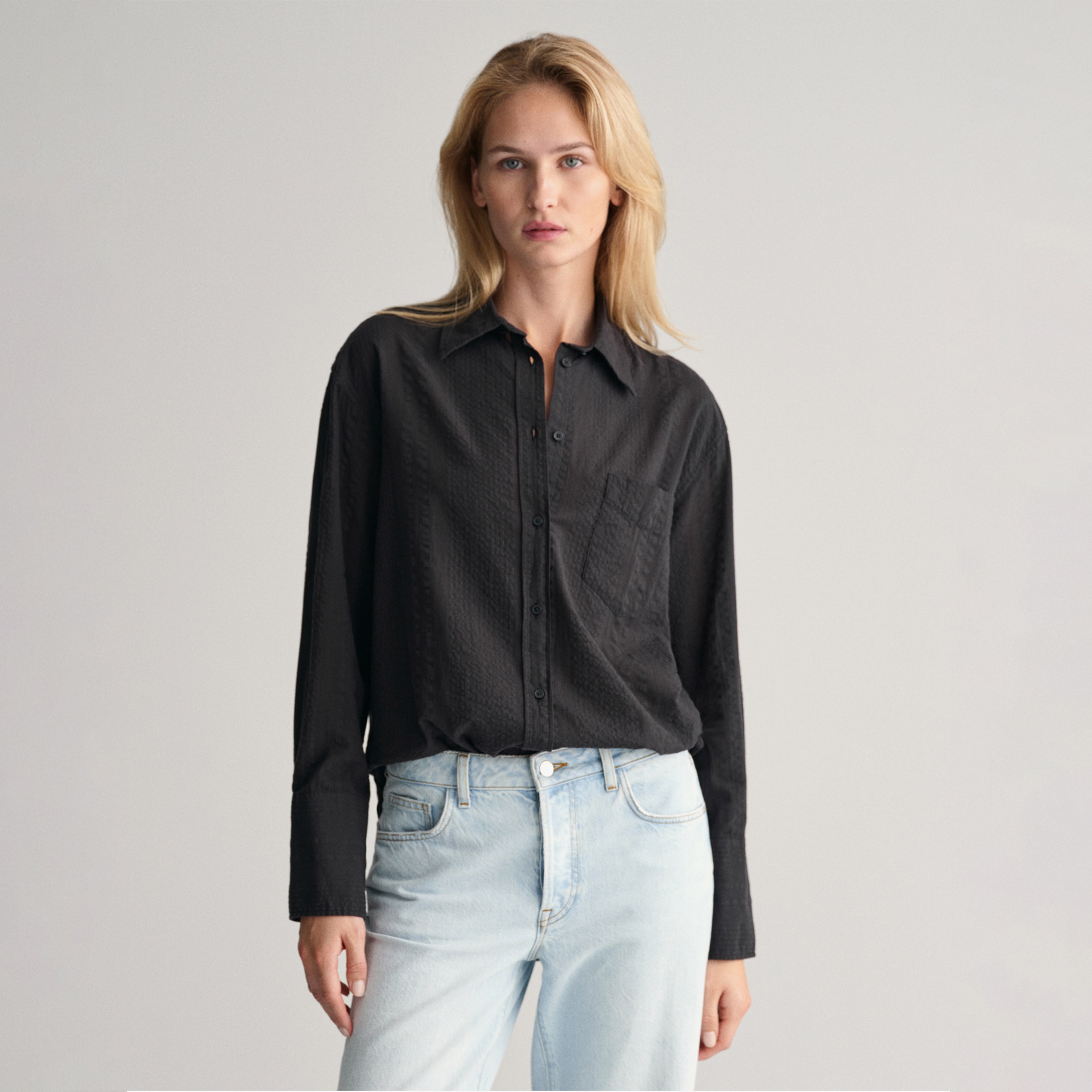 GANT Kadın Siyah Relaxed Fit Klasik Yaka Gömlek