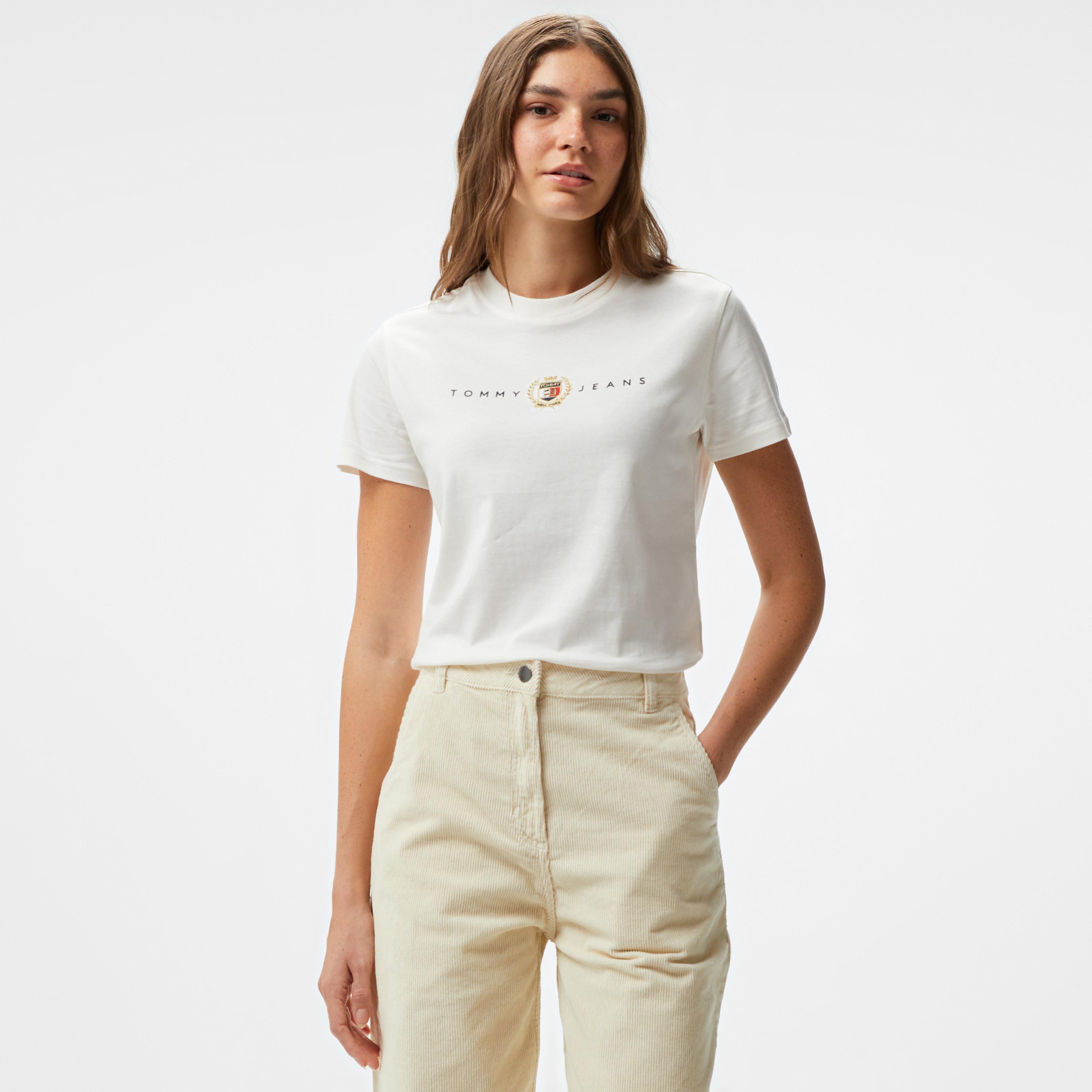 Tommy Hilfiger Jeans Crest Linear Kadın Beyaz T-Shirt