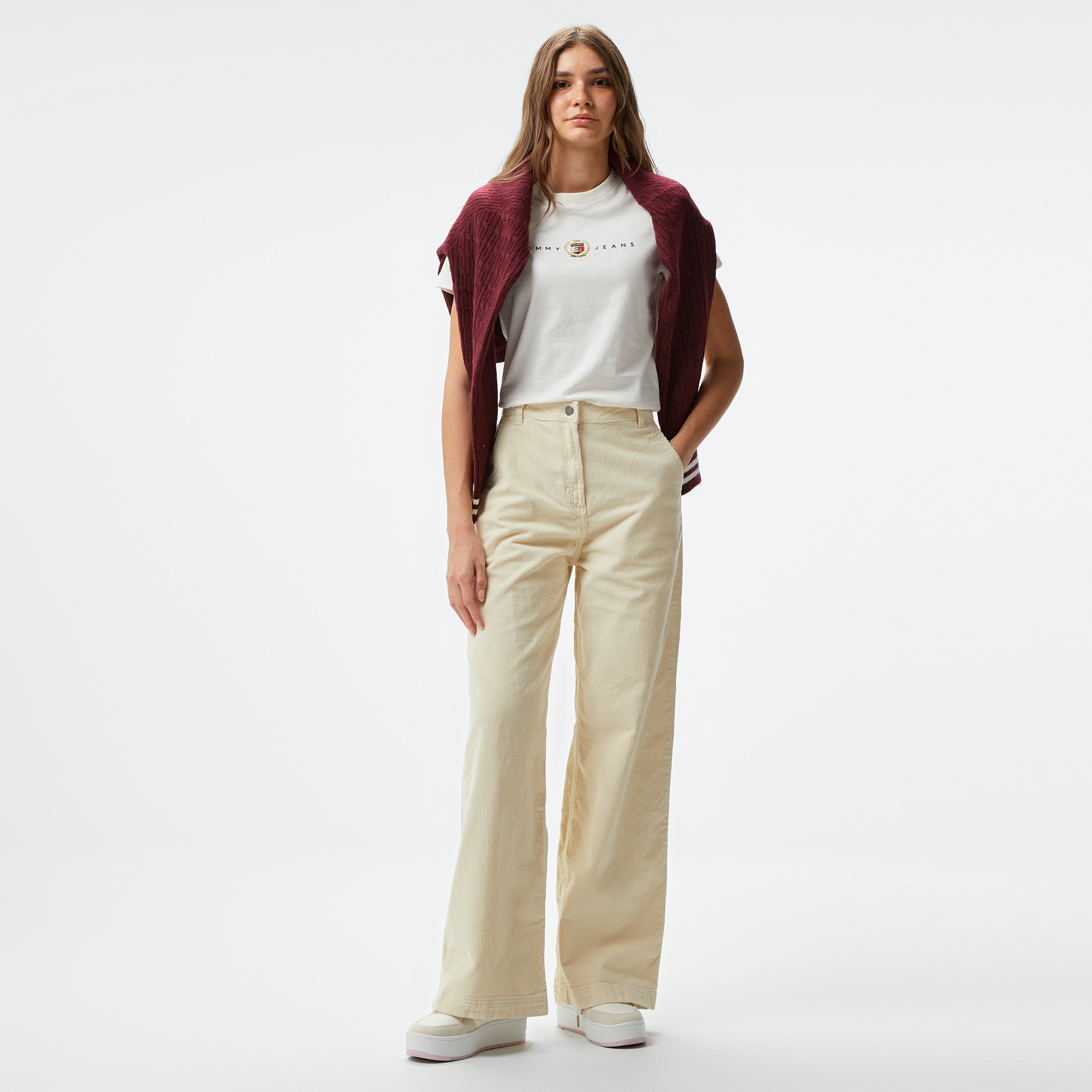 Tommy Hilfiger Jeans Crest Linear Kadın Beyaz T-Shirt